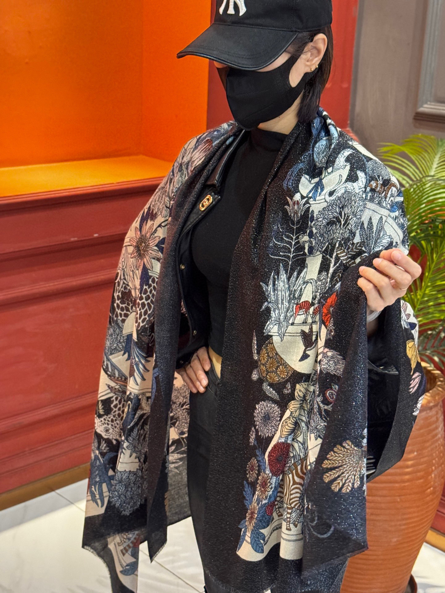 会发光发亮的围巾 羊绒新款🆕👏买了都说好看‼️推荐💕爱马仕双面同色羊绒方巾，【奇珍乐园】顶级工艺超值‼️