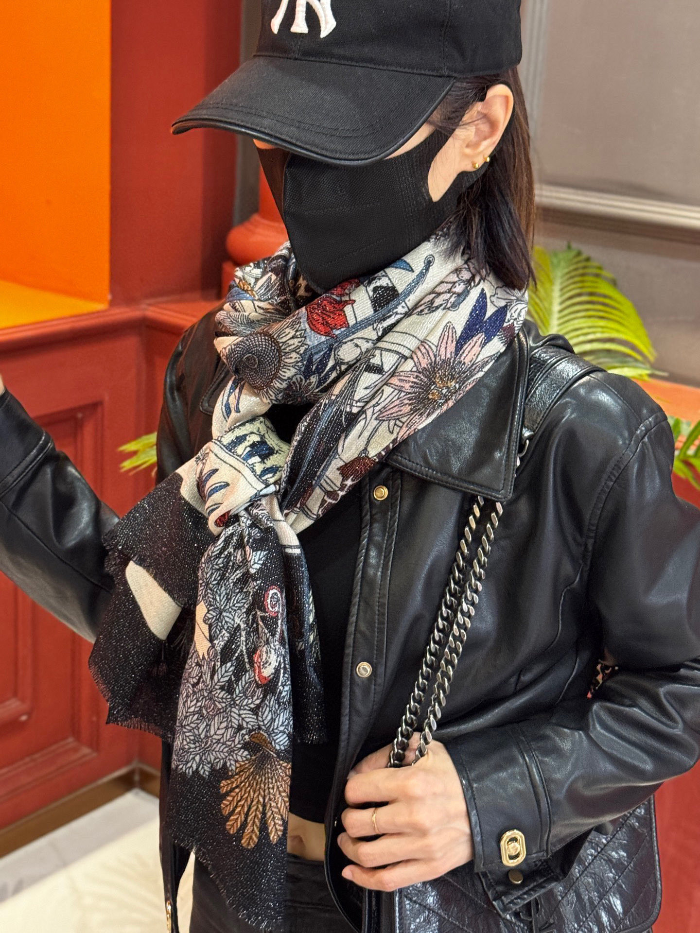 会发光发亮的围巾 羊绒新款🆕👏买了都说好看‼️推荐💕爱马仕双面同色羊绒方巾，【奇珍乐园】顶级工艺超值‼️