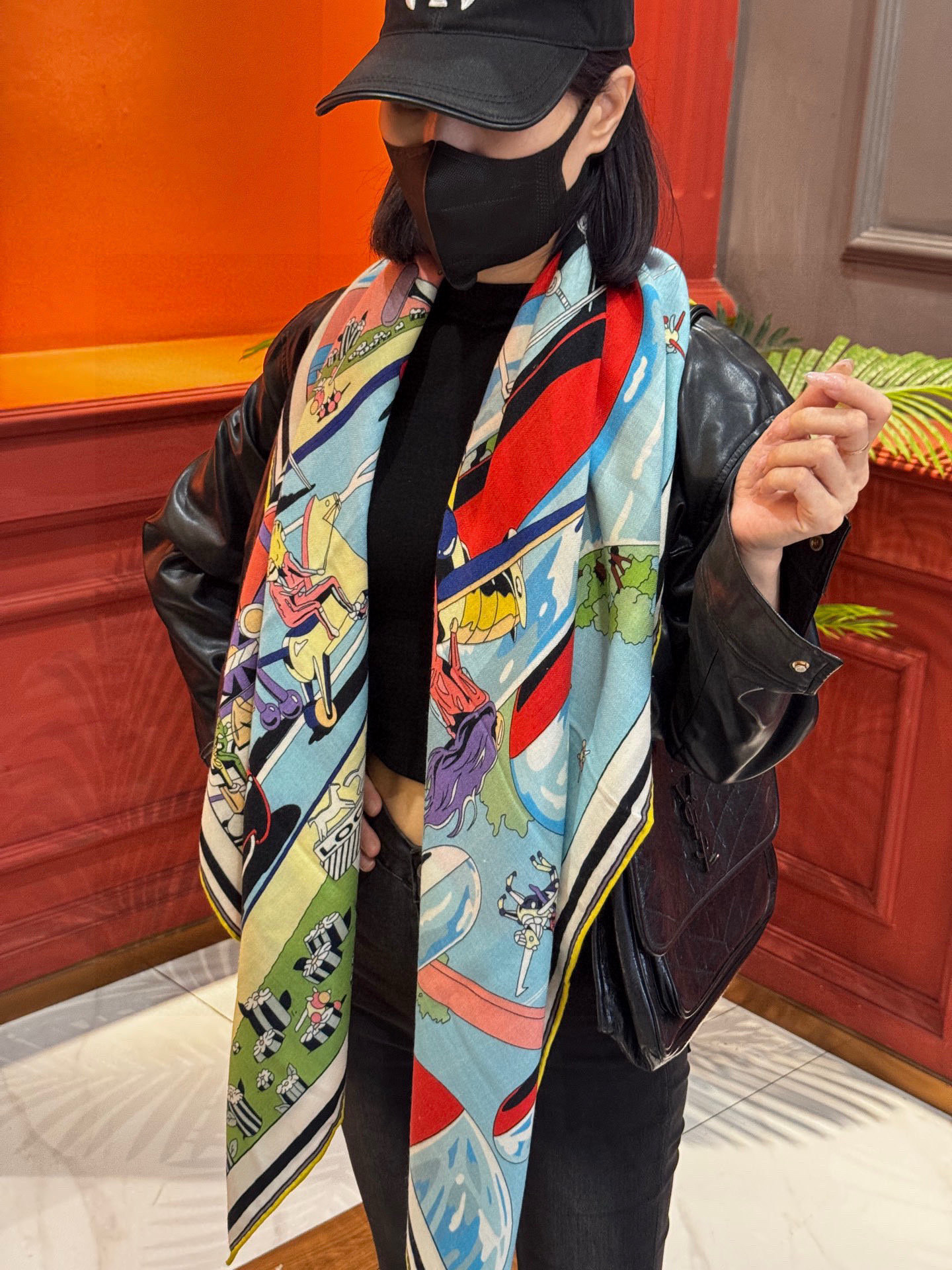 H，目前最热门的 “超现实爱马仕枢纽” 风靡全宇宙，听名字就充斥着未来空间♥️艺术品一样的存在，会绝版的