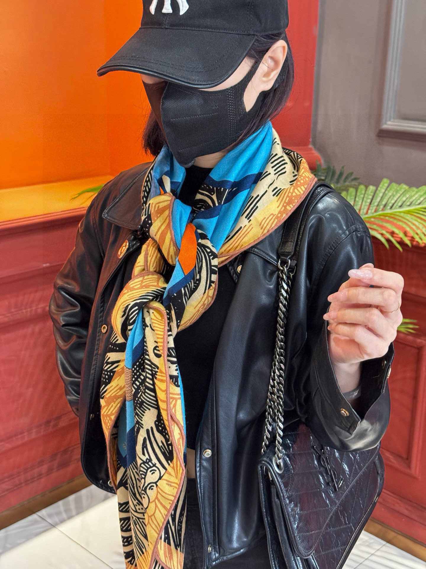 H，目前最热门的 “超现实爱马仕枢纽” 风靡全宇宙，听名字就充斥着未来空间♥️艺术品一样的存在，会绝版的