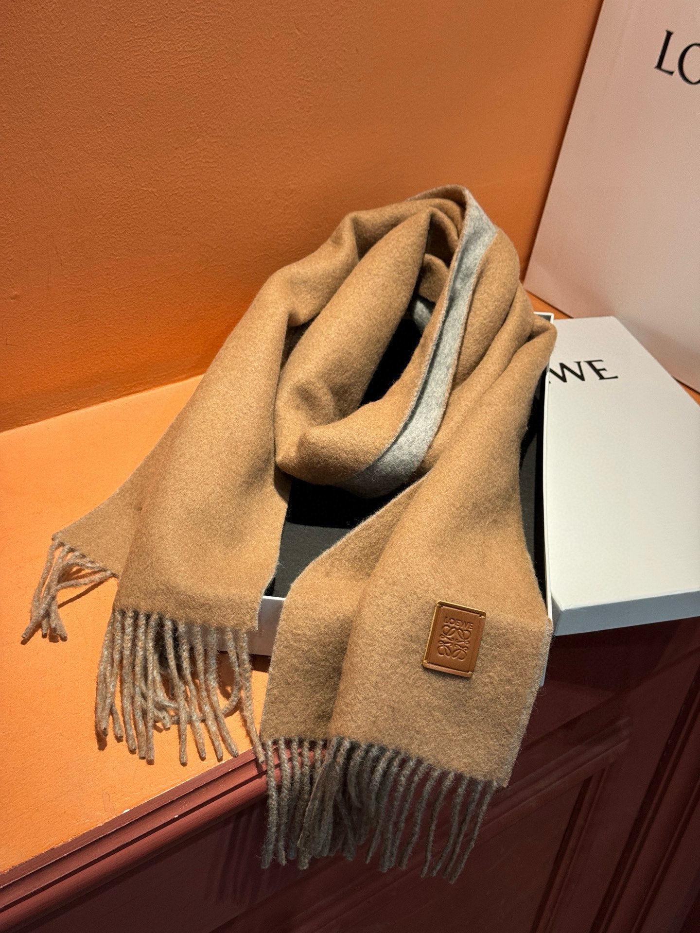 ✨✨太美了😍罗意威 情侣款 美到要尖叫😱专柜最新款🎊英伦欧美范儿 又是一款即时尚又实用的大围巾&长巾，🎆