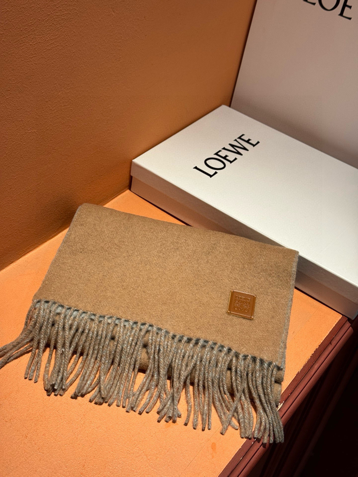 ✨✨太美了😍罗意威 情侣款 美到要尖叫😱专柜最新款🎊英伦欧美范儿 又是一款即时尚又实用的大围巾&长巾，🎆