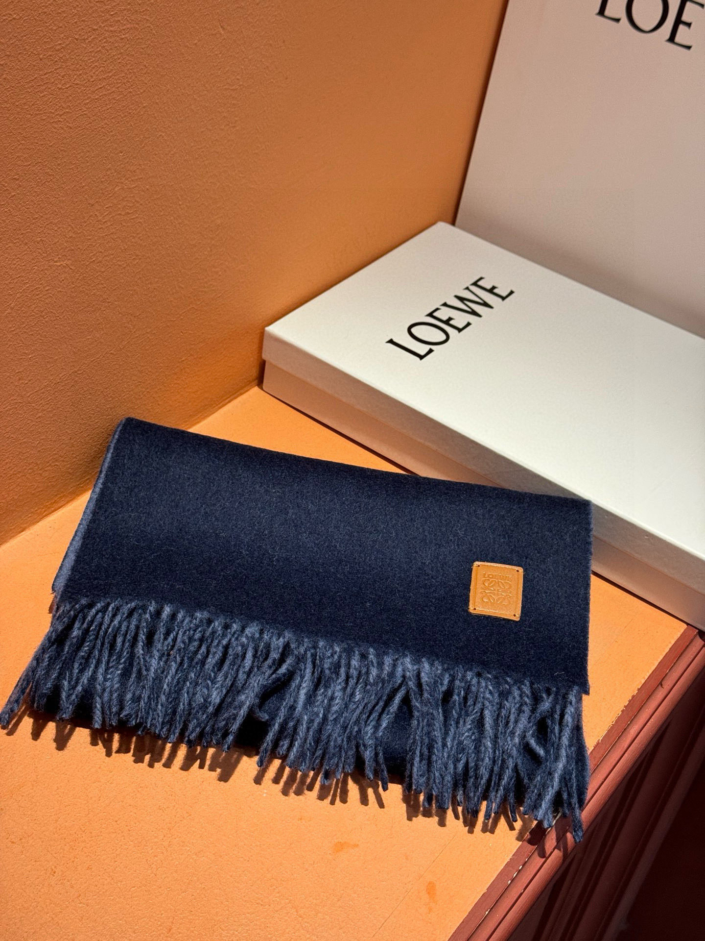 ✨✨太美了😍罗意威 情侣款 美到要尖叫😱专柜最新款🎊英伦欧美范儿 又是一款即时尚又实用的大围巾&长巾，🎆