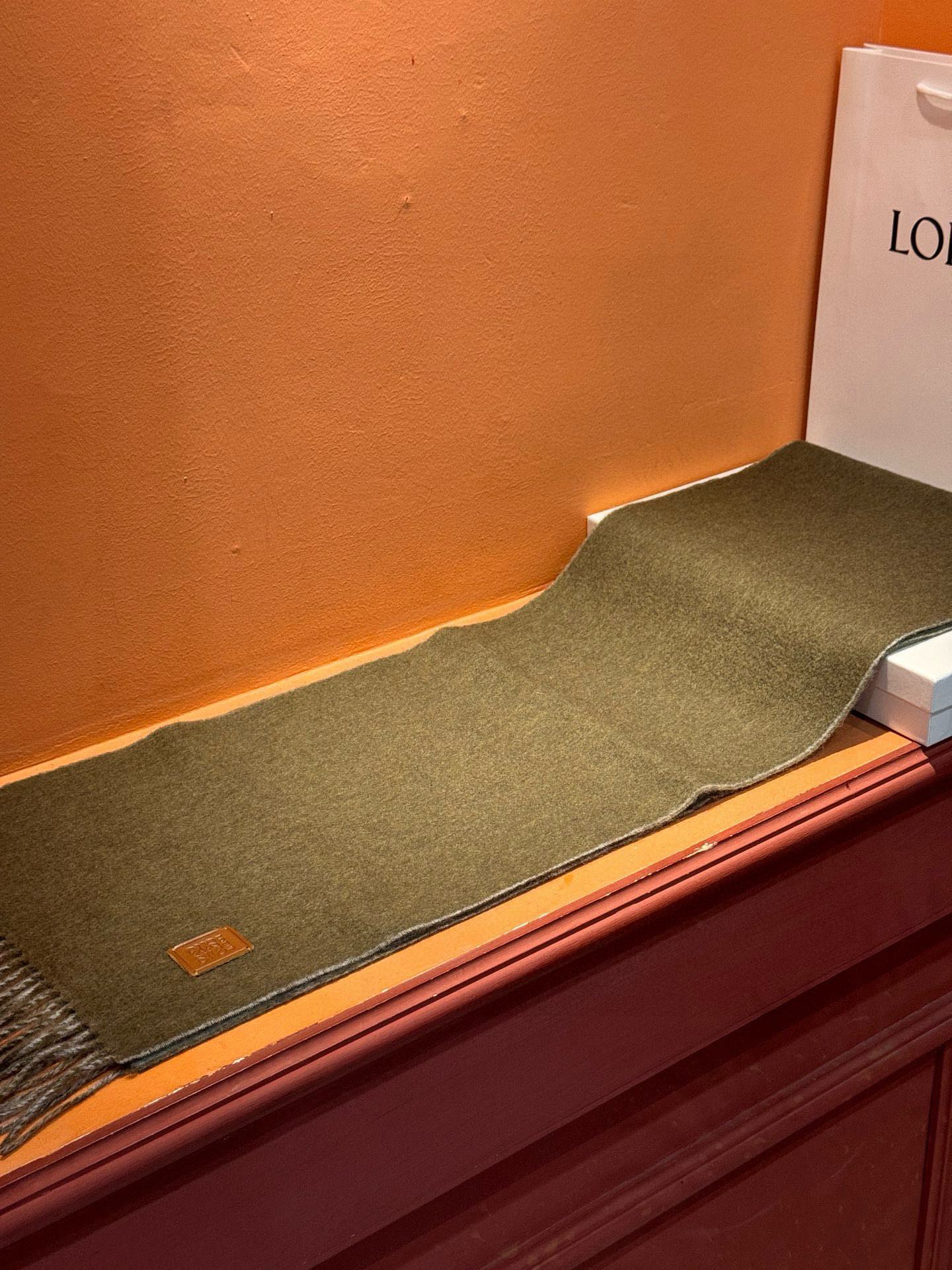 ✨✨太美了😍罗意威 情侣款 美到要尖叫😱专柜最新款🎊英伦欧美范儿 又是一款即时尚又实用的大围巾&长巾，🎆