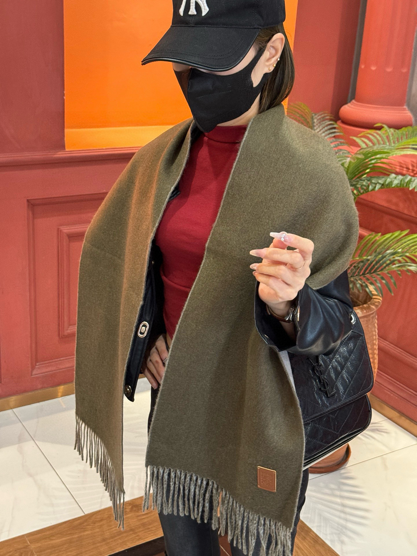 ✨✨太美了😍罗意威 情侣款 美到要尖叫😱专柜最新款🎊英伦欧美范儿 又是一款即时尚又实用的大围巾&长巾，🎆