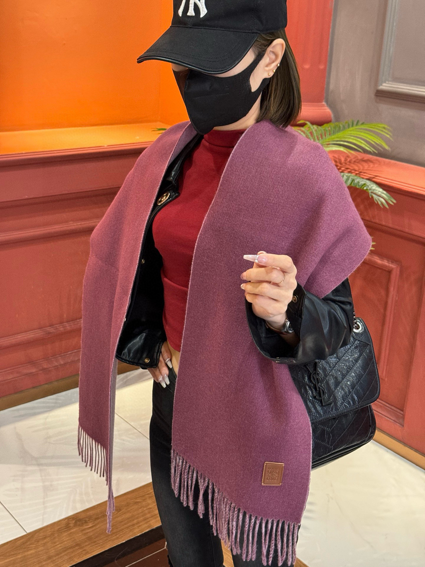 ✨✨太美了😍罗意威 情侣款 美到要尖叫😱专柜最新款🎊英伦欧美范儿 又是一款即时尚又实用的大围巾&长巾，🎆