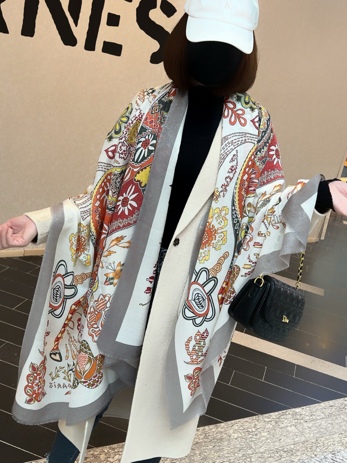 会发光发亮的围巾 爱马仕 专柜同步 买了都说好看羊绒印花‼️推荐💕顶级工艺超值‼️爱马仕专柜爆款🎁🎁羊绒