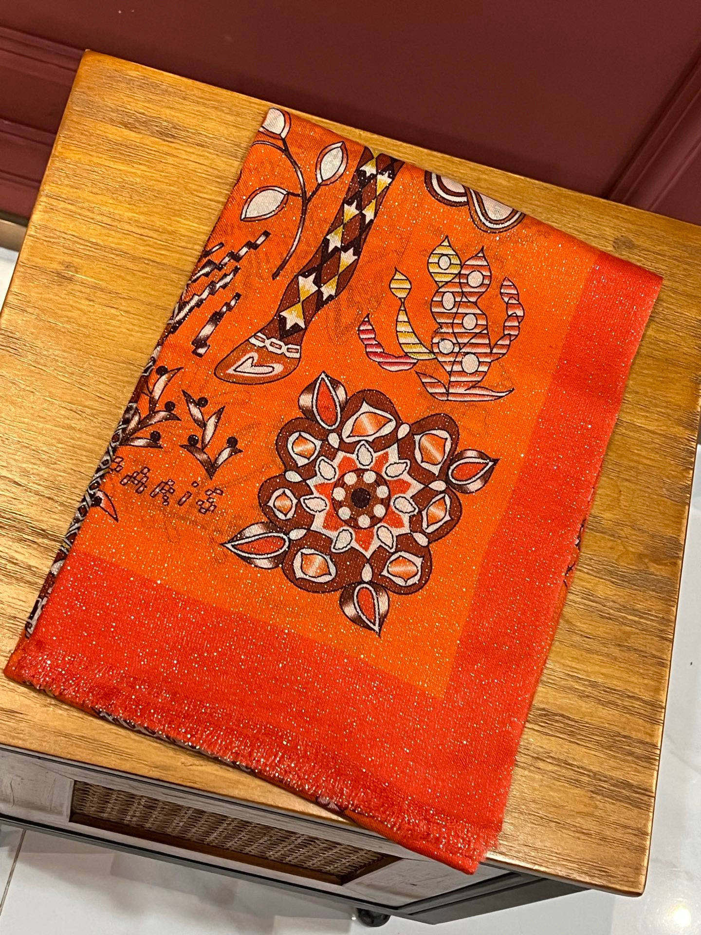 会发光发亮的围巾 爱马仕 专柜同步 买了都说好看羊绒印花‼️推荐💕顶级工艺超值‼️爱马仕专柜爆款🎁🎁羊绒