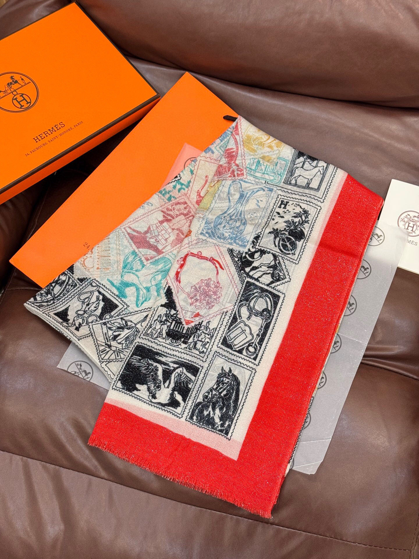 会发光发亮的围巾 羊绒新款🆕👏买了都说好看‼️推荐💕爱马仕羊绒方巾，顶级工艺超值‼️爱马仕专柜爆款🎁💟立