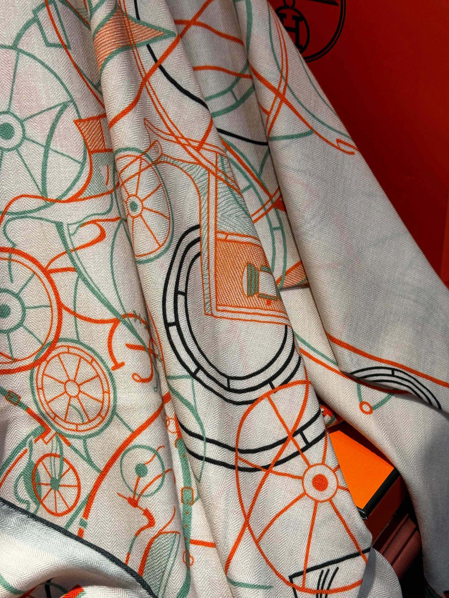 ✨✨HERMES 牛逼爆款 双面同色【马术的错综交叠140】【绝对顶级品质】💣超值回馈🎀绝对会尖叫的专柜