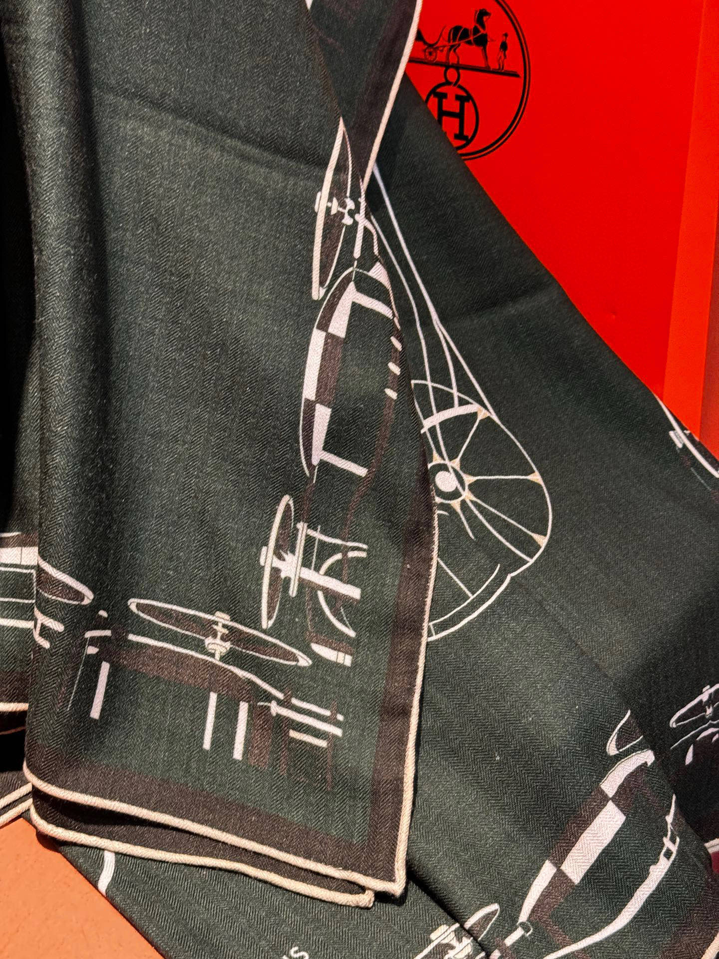 ✨✨HERMES 牛逼爆款 双面同色【马术的错综交叠140】【绝对顶级品质】💣超值回馈🎀绝对会尖叫的专柜