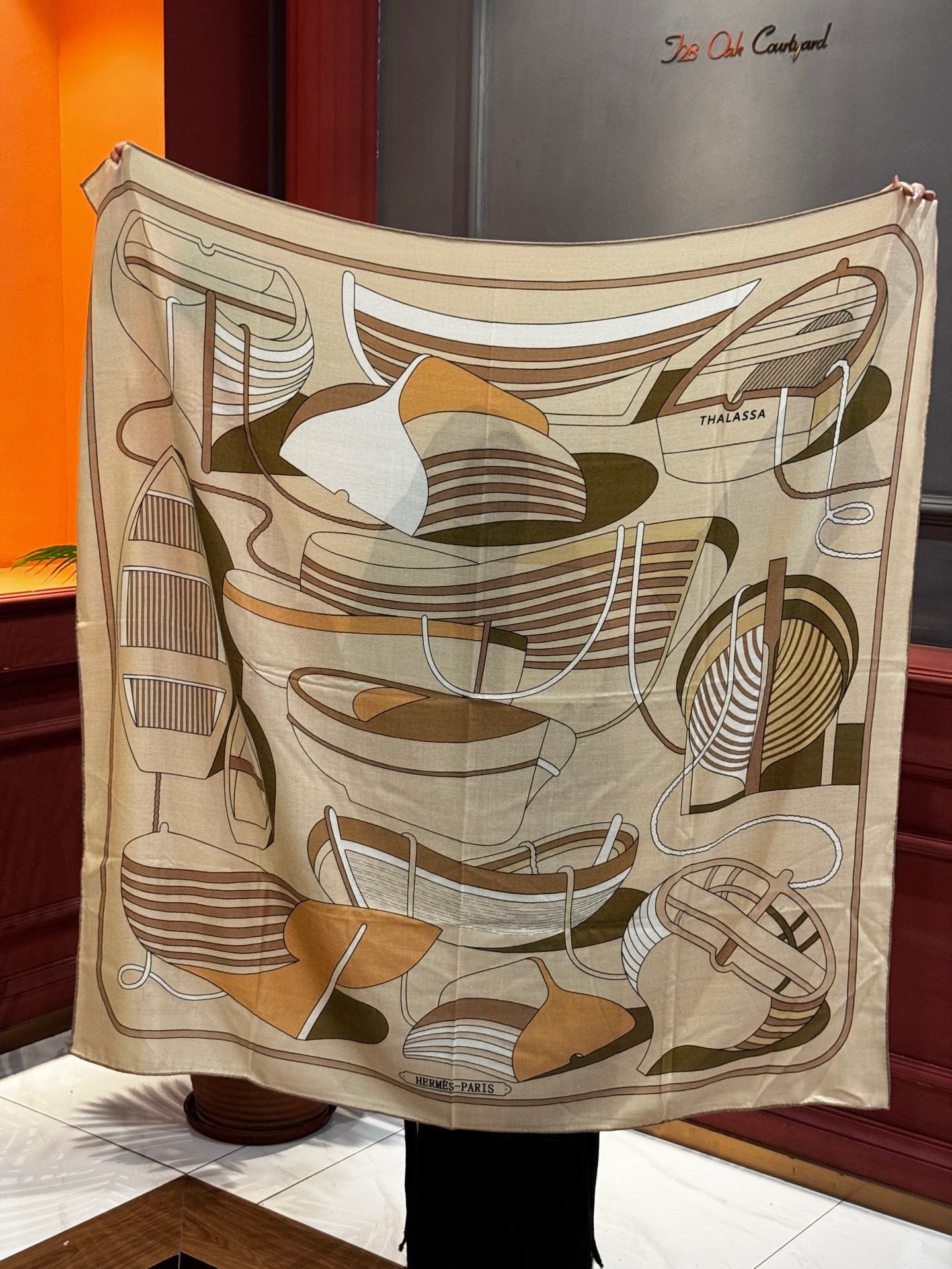 💟2025年早秋上新💞【双面同色丝毛方巾】手工卷边山羊绒和真丝混纺披肩（70%山羊绒，30%桑蚕丝）这款