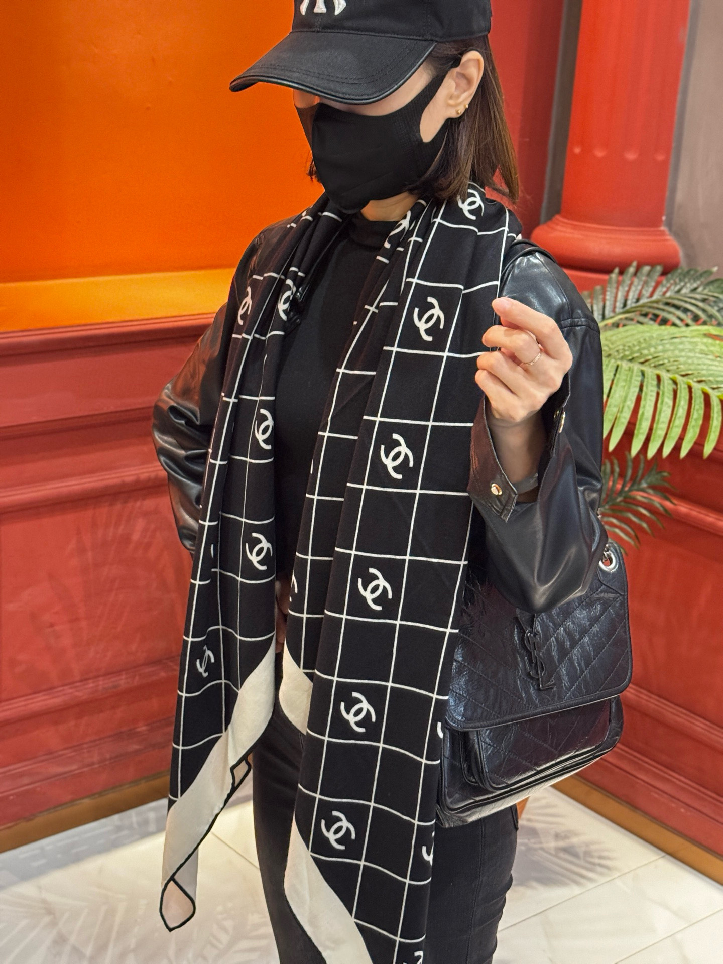 【升级双面同色 加密面料】 上新❤️ 140*140台版印花 黑白二色 高级都市新贵！山茶花的再一次邂逅