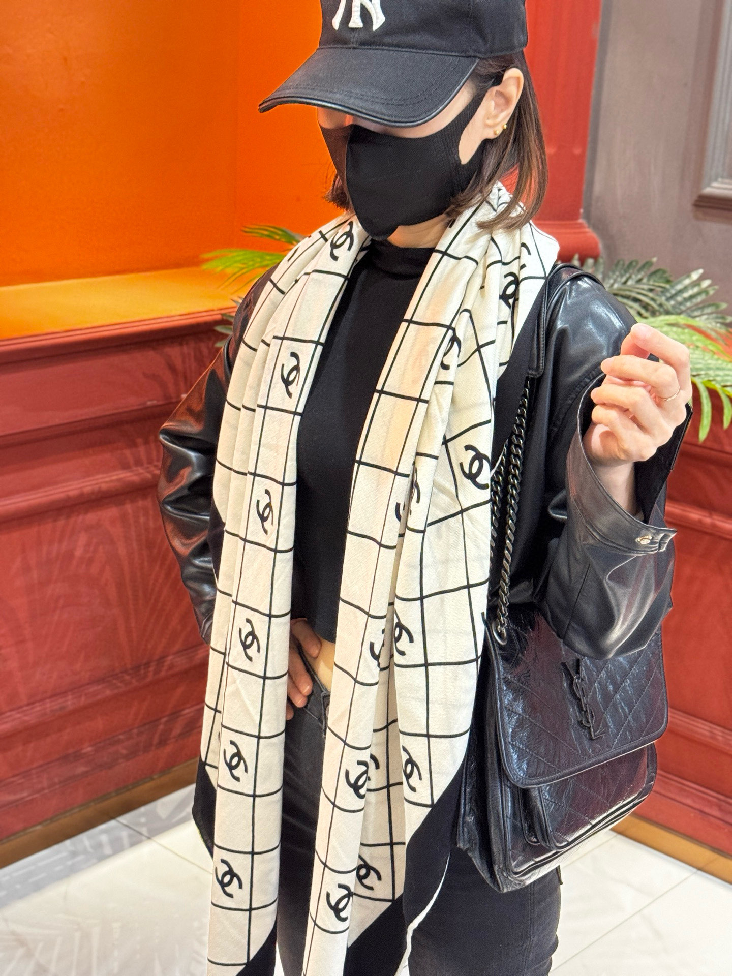 【升级双面同色 加密面料】 上新❤️ 140*140台版印花 黑白二色 高级都市新贵！山茶花的再一次邂逅