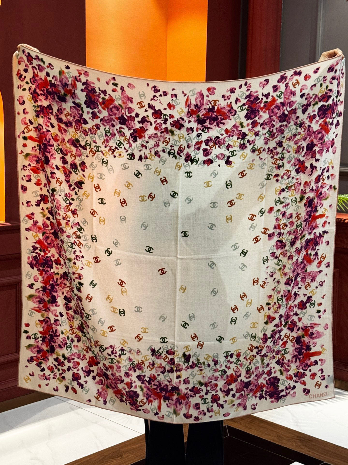 🌸·春日碎花20。 Chanel 140丝毛双面披肩25新款碎花花披肩超级有氛围感135*135cm的大