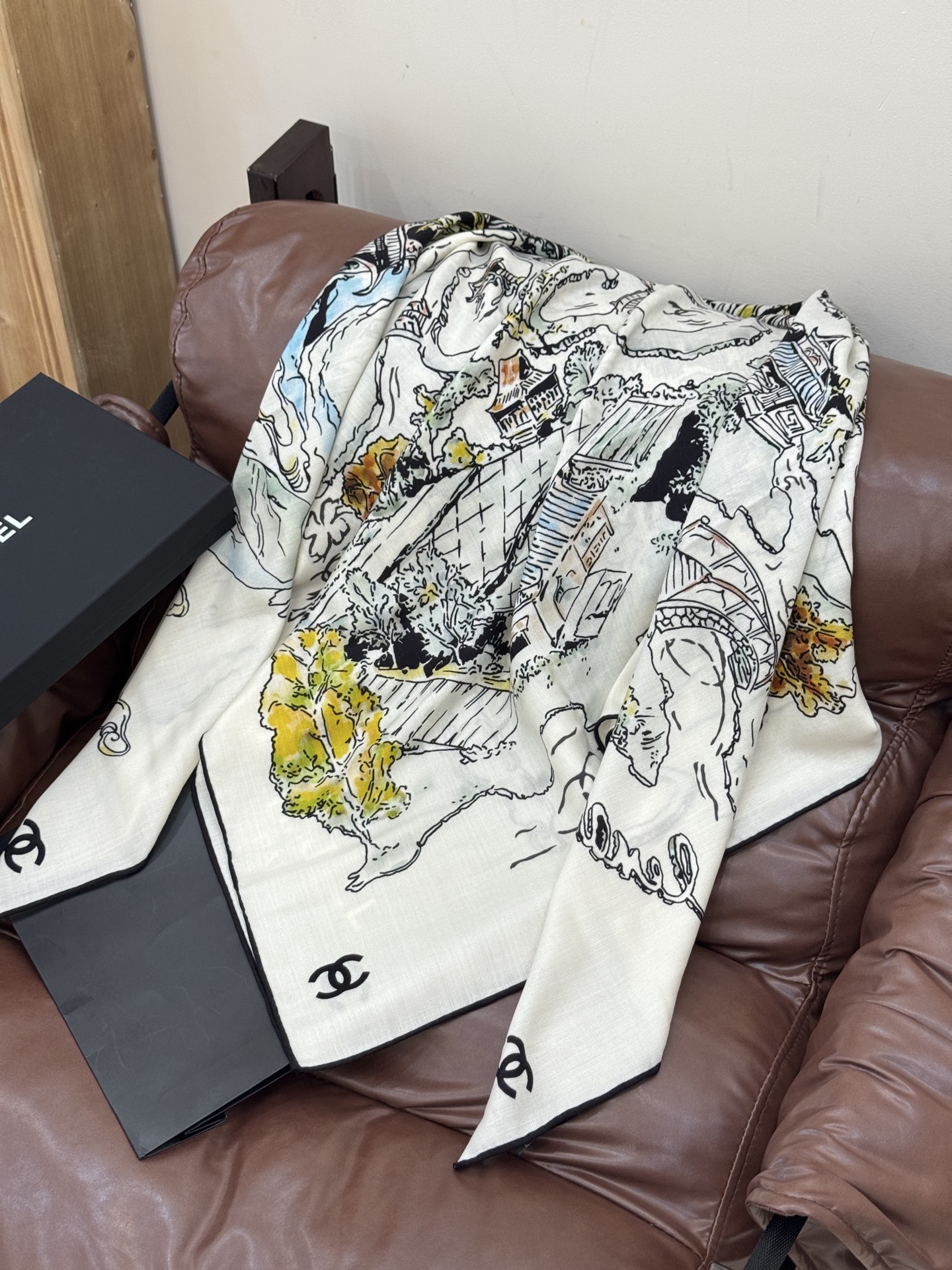 Chanel 25高级手工坊系列～～【140顶级丝绒双面同色披肩】25高级手工坊系列作品梦幻而极具电影感