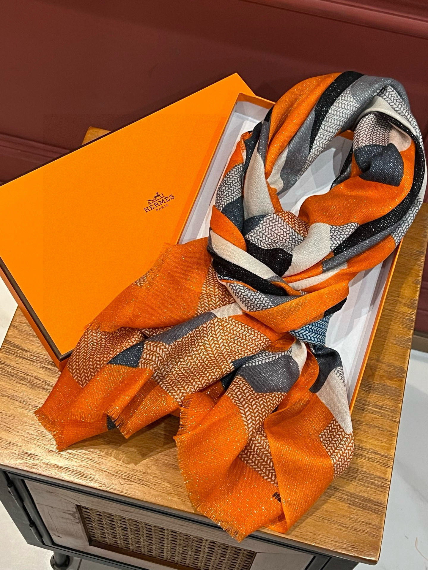 会发光发亮的围巾 新款🆕🏇🏇买了都说好看‼️推荐💕【小马跳跃】顶级工艺超值‼️爱马仕专柜爆款🎁💟立体呈现