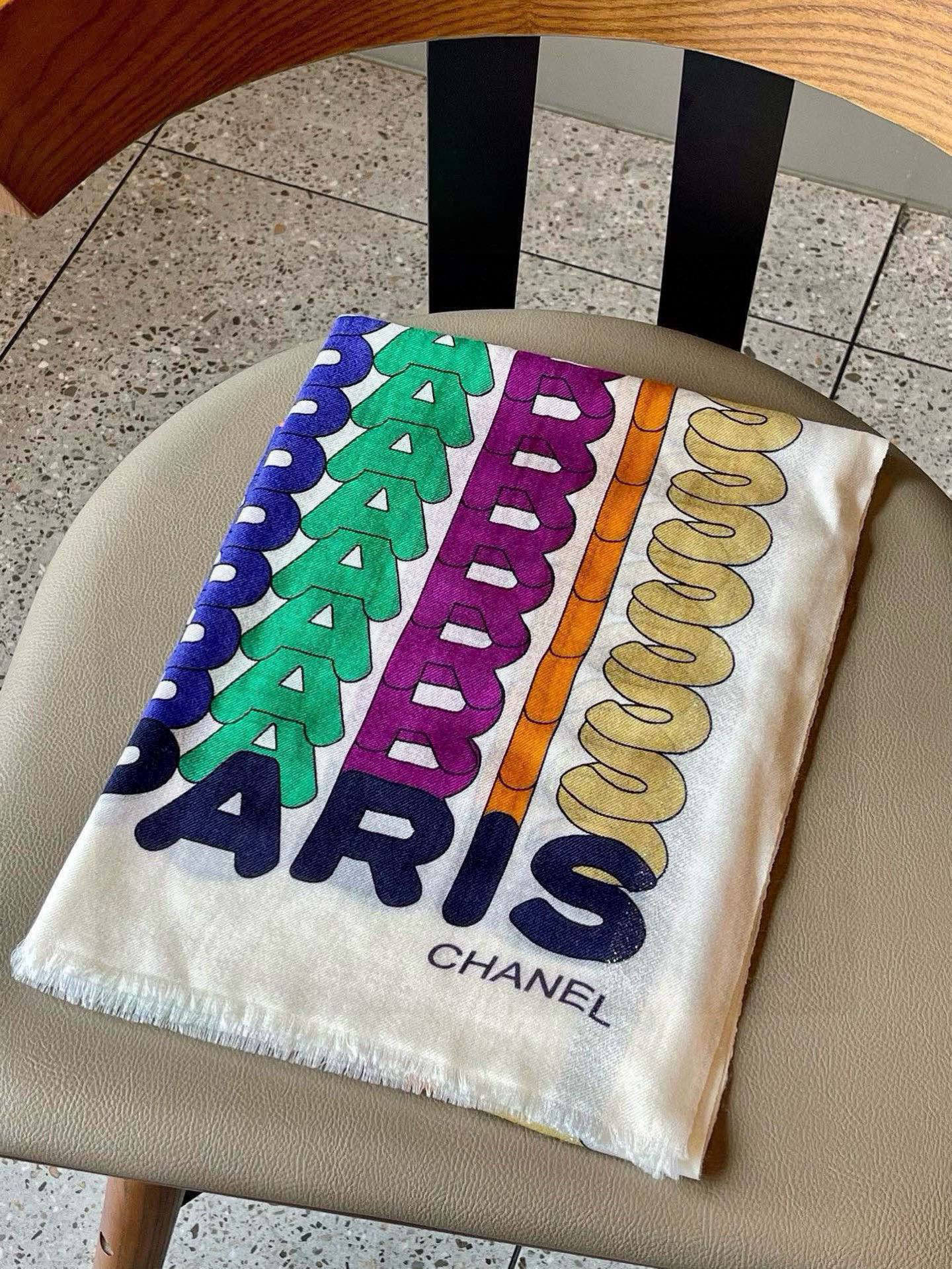 新💖💖会发光发亮的围巾💃🏻💃🏻【银线圆双C几何印花长巾】‼️抢‼️VIP推荐 ‼️👍下手一定要快【高端 