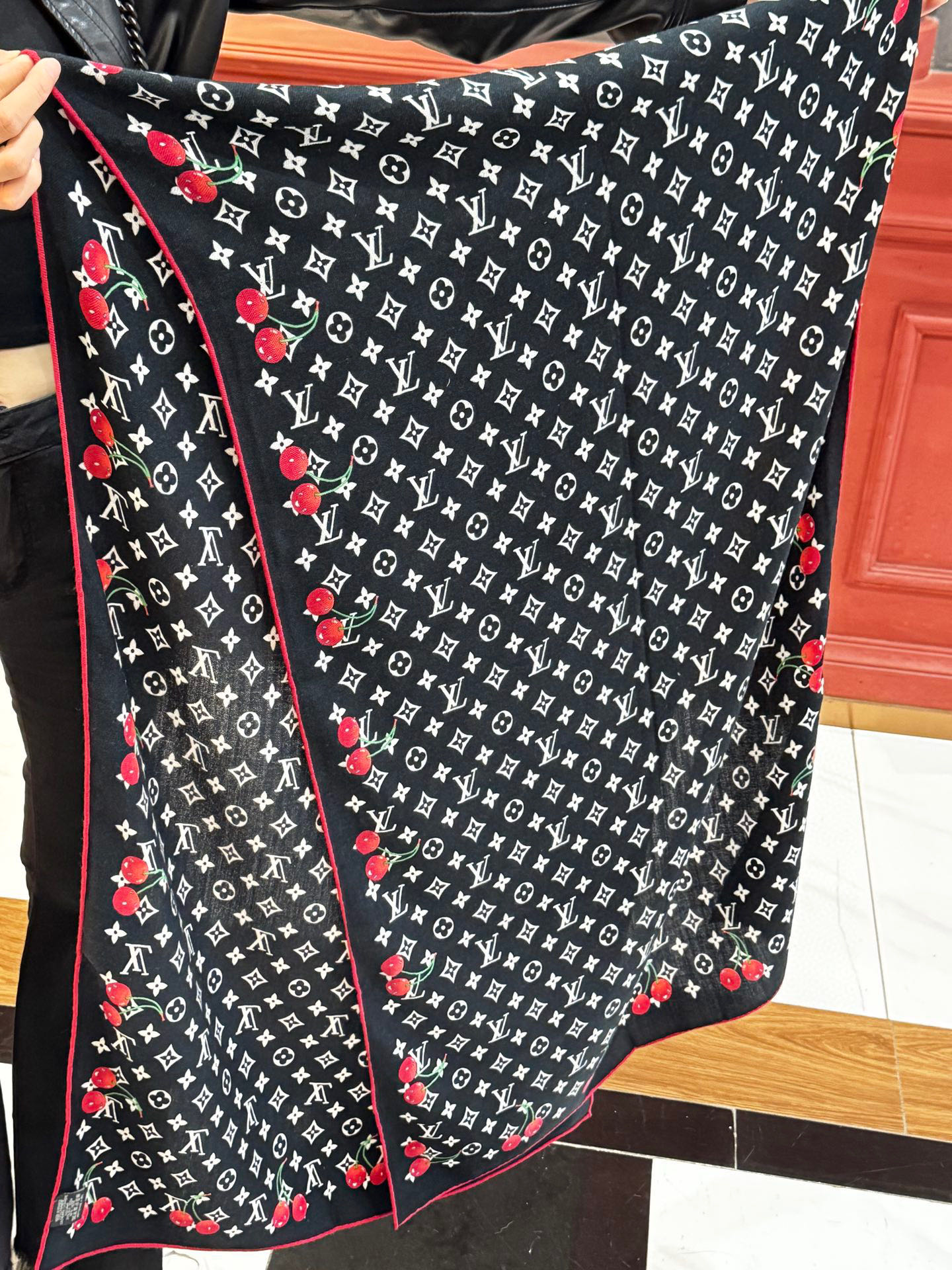 LV X TM MONOGRAMCERISE 【双面丝毛同色】LV × TM Monogram Ceri