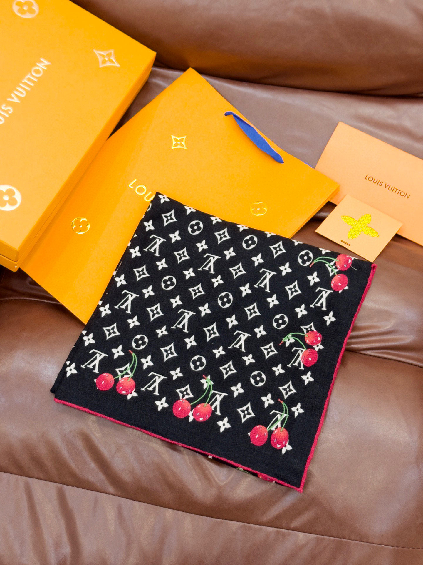 LV X TM MONOGRAMCERISE 【双面丝毛同色】LV × TM Monogram Ceri