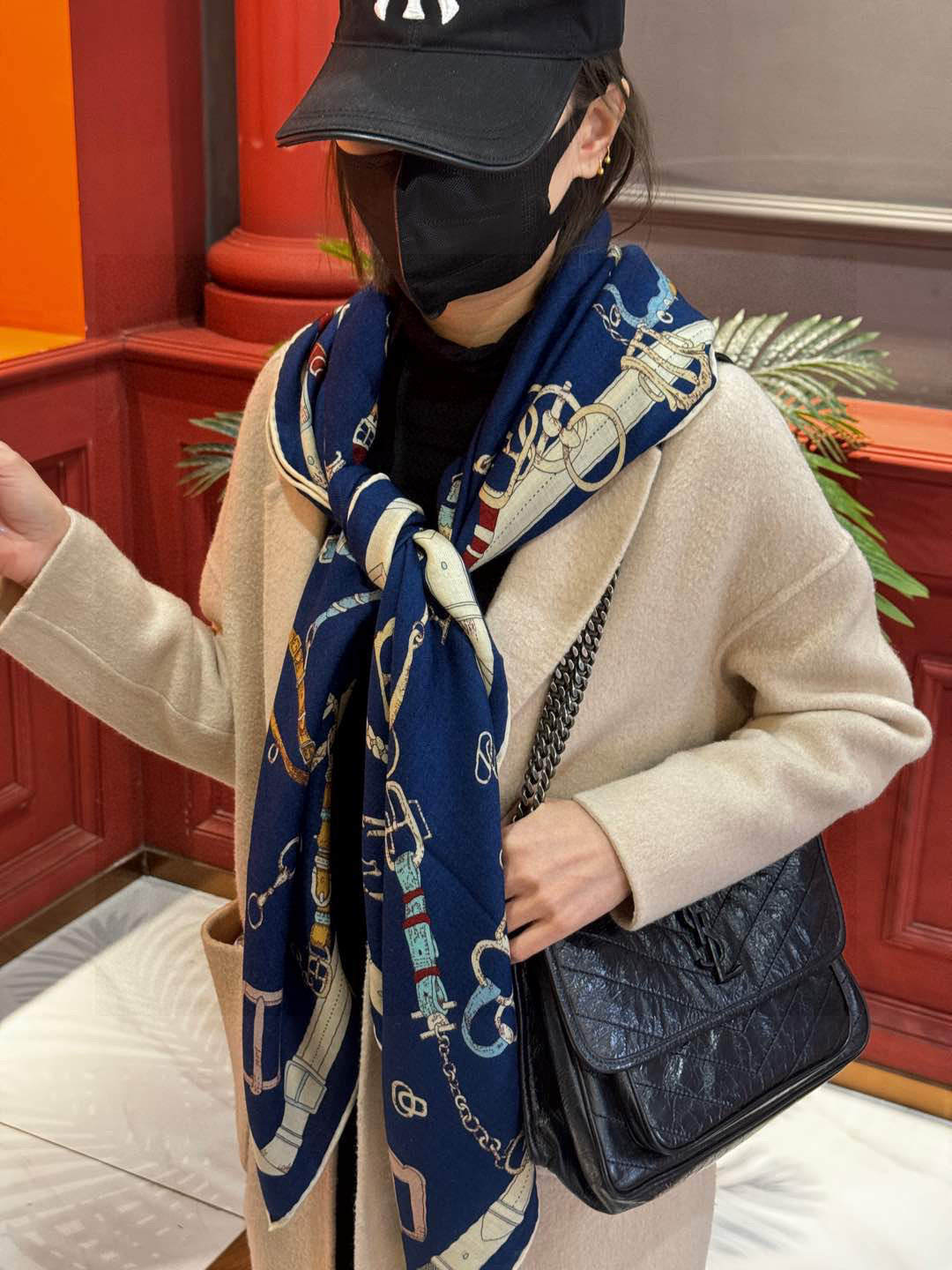 羊绒新款🆕👏👏买了都说好看‼️推荐💕爱马仕双面同色羊绒方巾【跃动的马儿双面同色140】，顶级工艺超值‼️