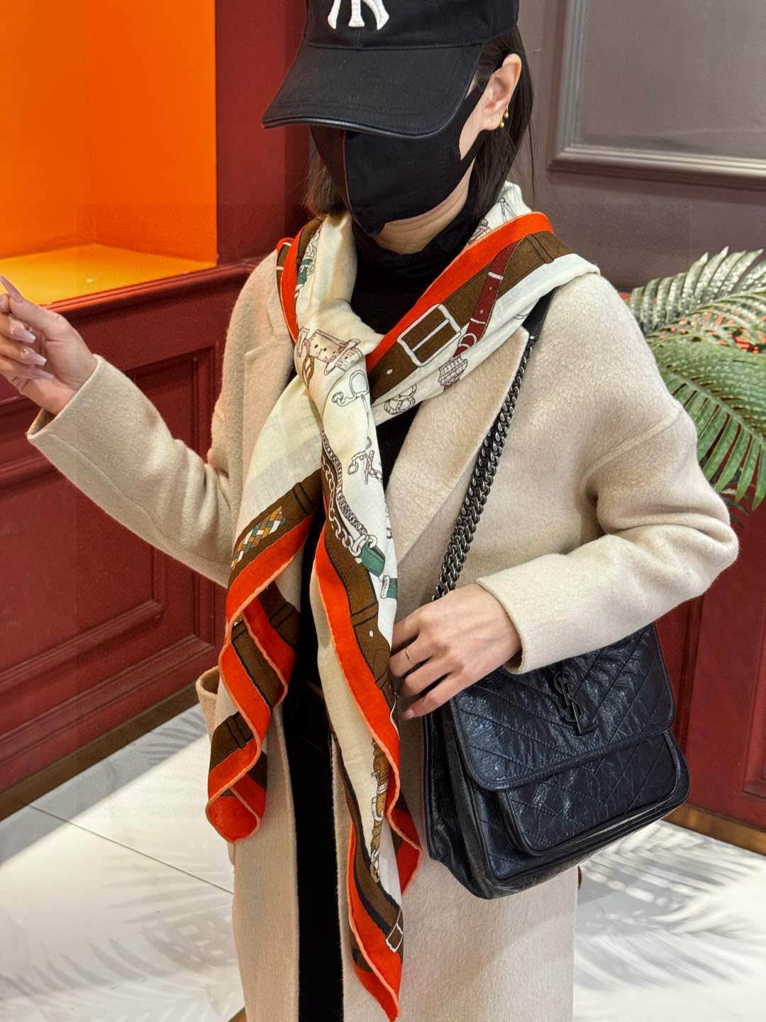 羊绒新款🆕👏👏买了都说好看‼️推荐💕爱马仕双面同色羊绒方巾【跃动的马儿双面同色140】，顶级工艺超值‼️