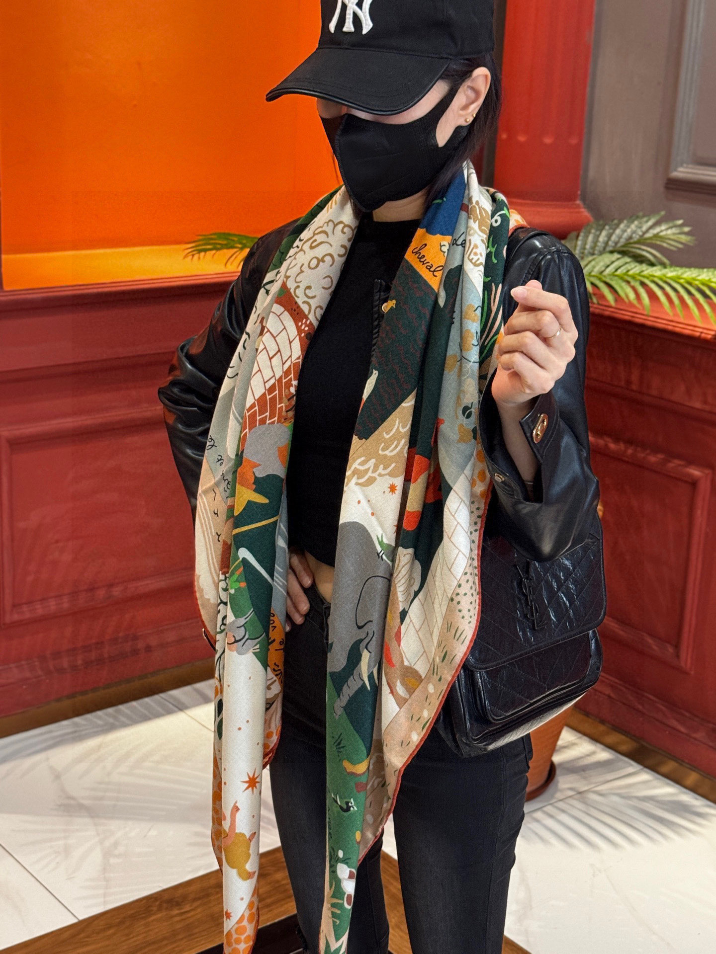 新款现货💖💖140丝绒方巾双面同色（专柜同步Hermes爱马仕）‼️抢‼️VIP推荐 ‼️下手一定要快【