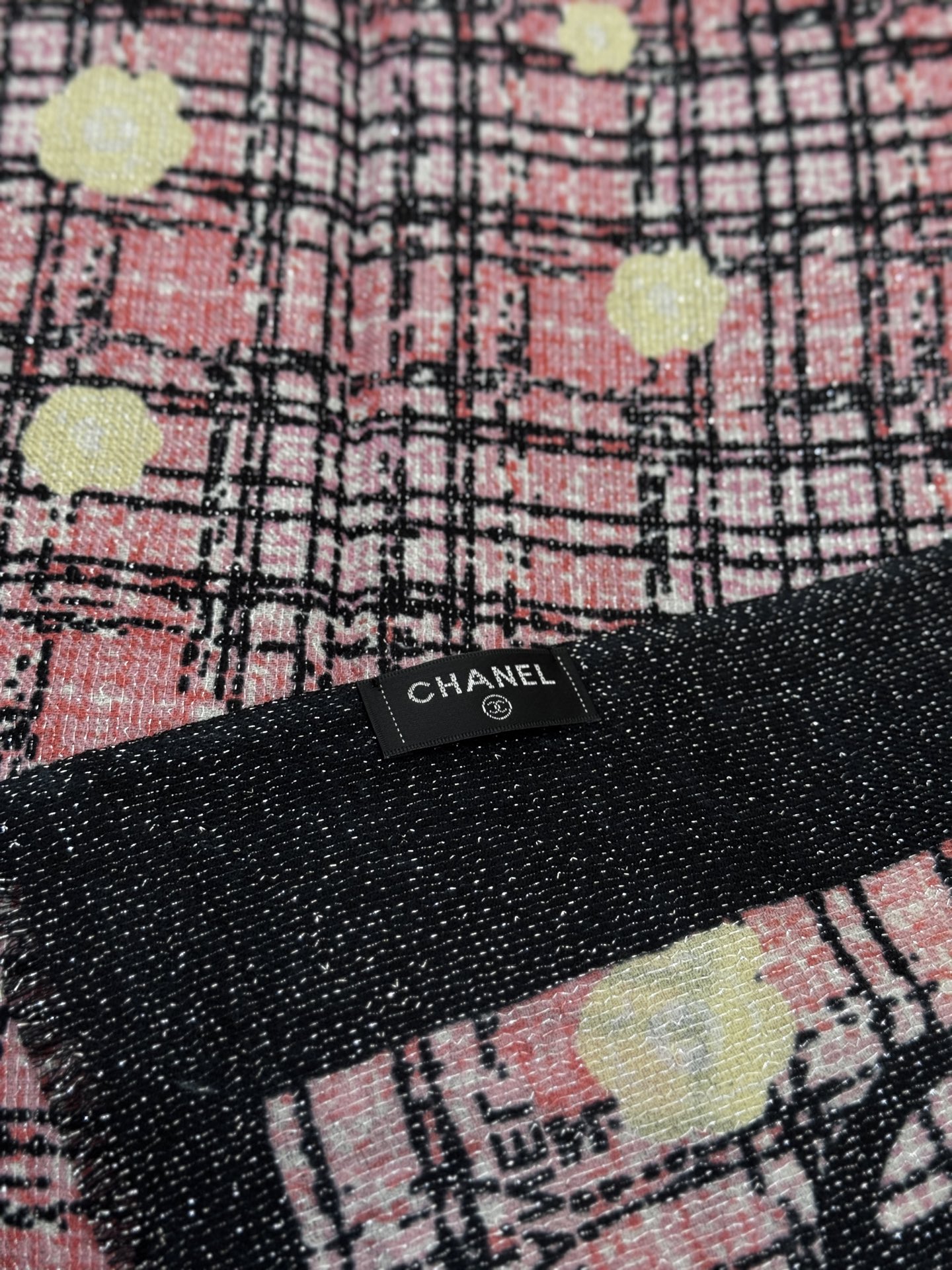 会发光发亮的围巾 💄💋新款客供亮片💖羊绒面料长巾 😘美翻了[流泪]【彩色山茶花银线长巾】御用殿堂级极‼️