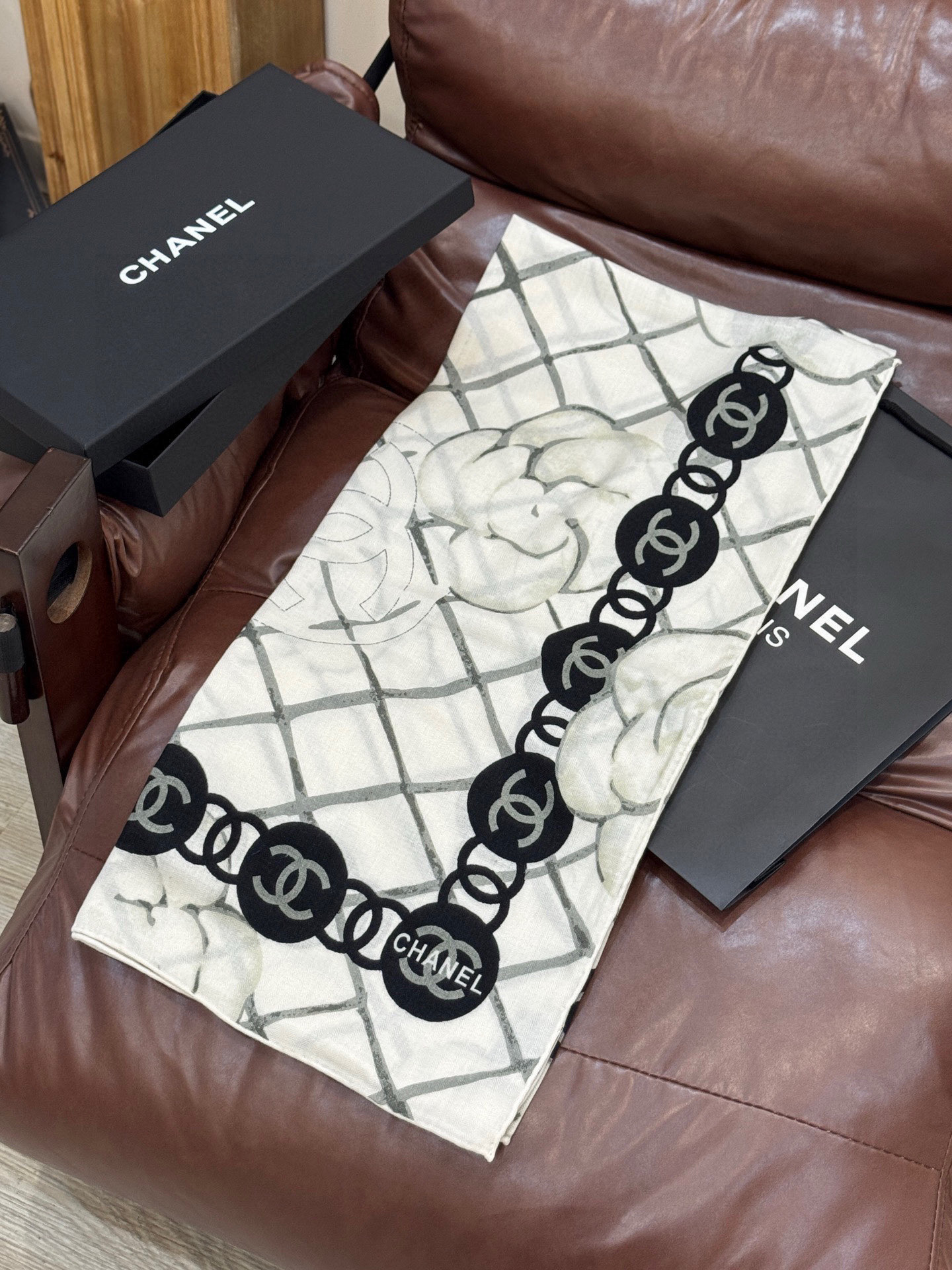 📦新款💖💖🏻🏻【山茶花印花140】140丝绒双面同色印花方巾‼️抢‼️VIP推荐 ‼️下手一定要快【高端