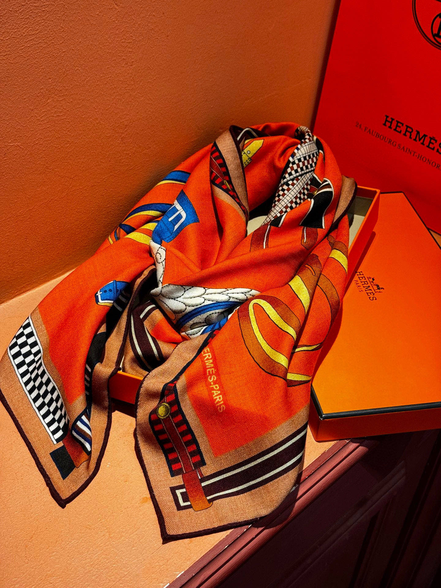 ❄️【双面同色】原单爱马仕140cm丝绒方巾💕 《马术密匙》，十九世纪的商品图录汇集了手工匠们的系列产品