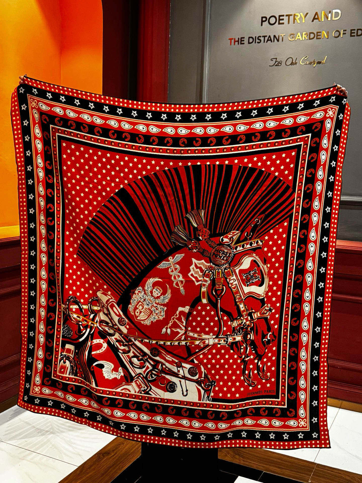 💟羊绒新款🆕👏👏买了都说好看‼️推荐💕爱马仕双面同色羊绒方巾【朋克骏马双面同色140】，顶级工艺超值‼️