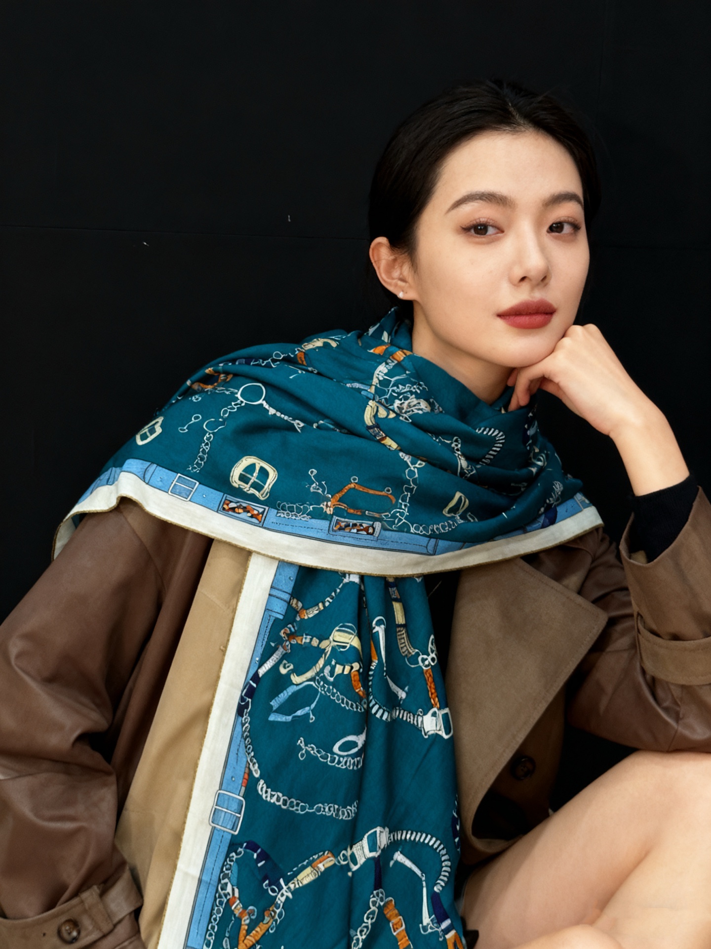 羊绒新款🆕👏👏买了都说好看‼️推荐💕爱马仕双面同色羊绒方巾【跃动的马儿双面同色140】，顶级工艺超值‼️