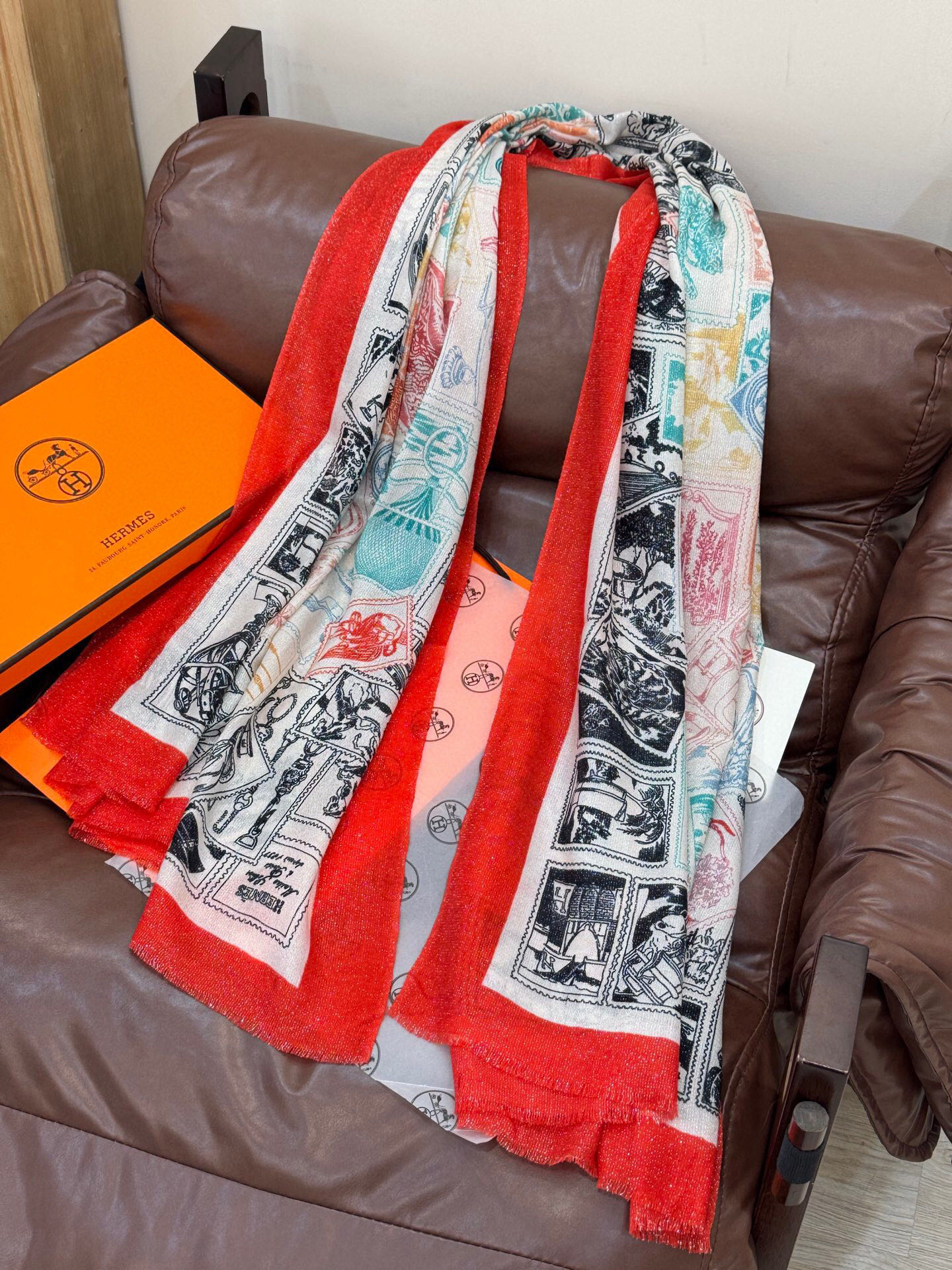 会发光发亮的围巾 羊绒新款🆕👏买了都说好看‼️推荐💕爱马仕羊绒方巾，顶级工艺超值‼️爱马仕专柜爆款🎁💟立