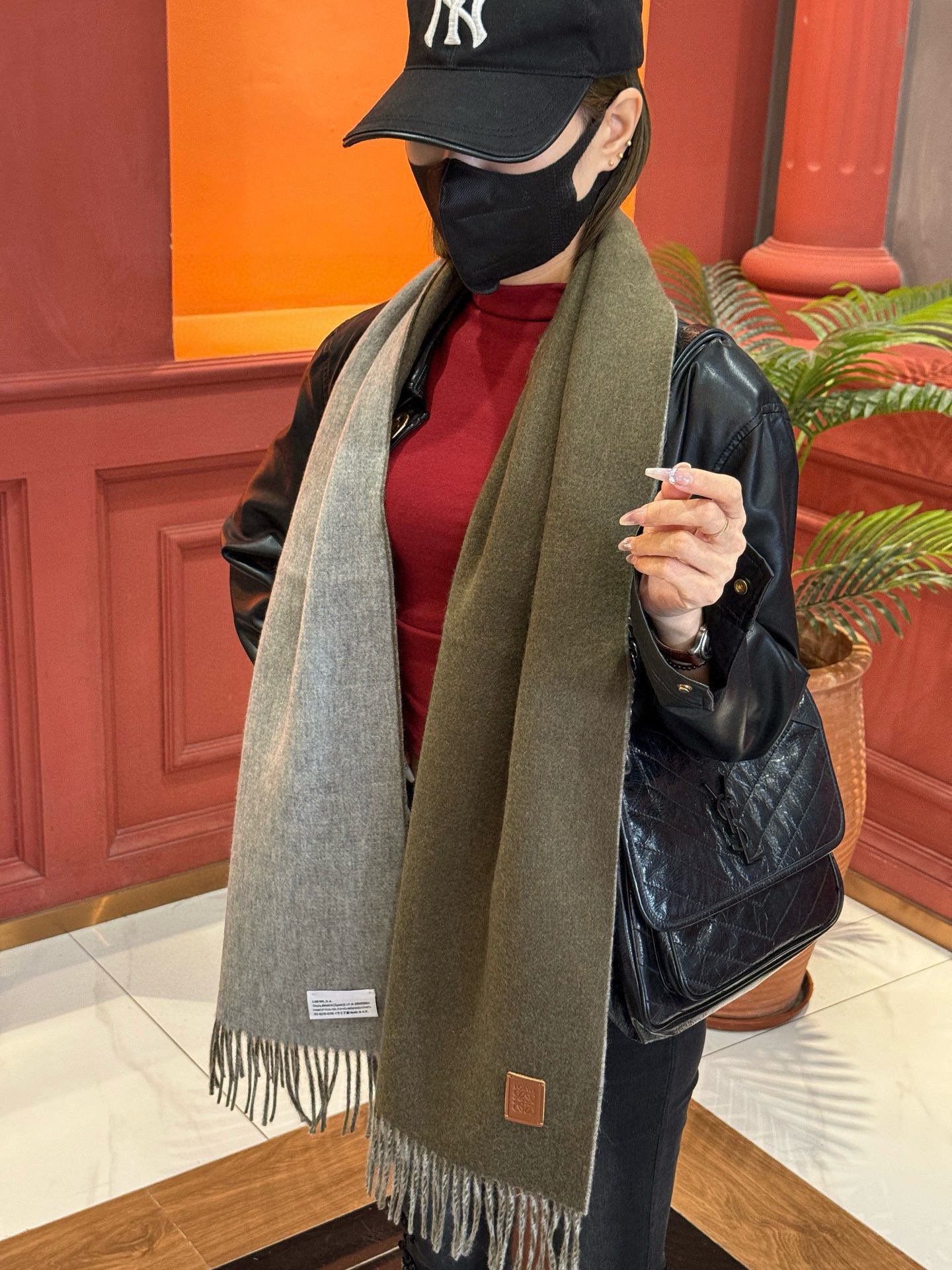 ✨✨太美了😍罗意威 情侣款 美到要尖叫😱专柜最新款🎊英伦欧美范儿 又是一款即时尚又实用的大围巾&长巾，🎆