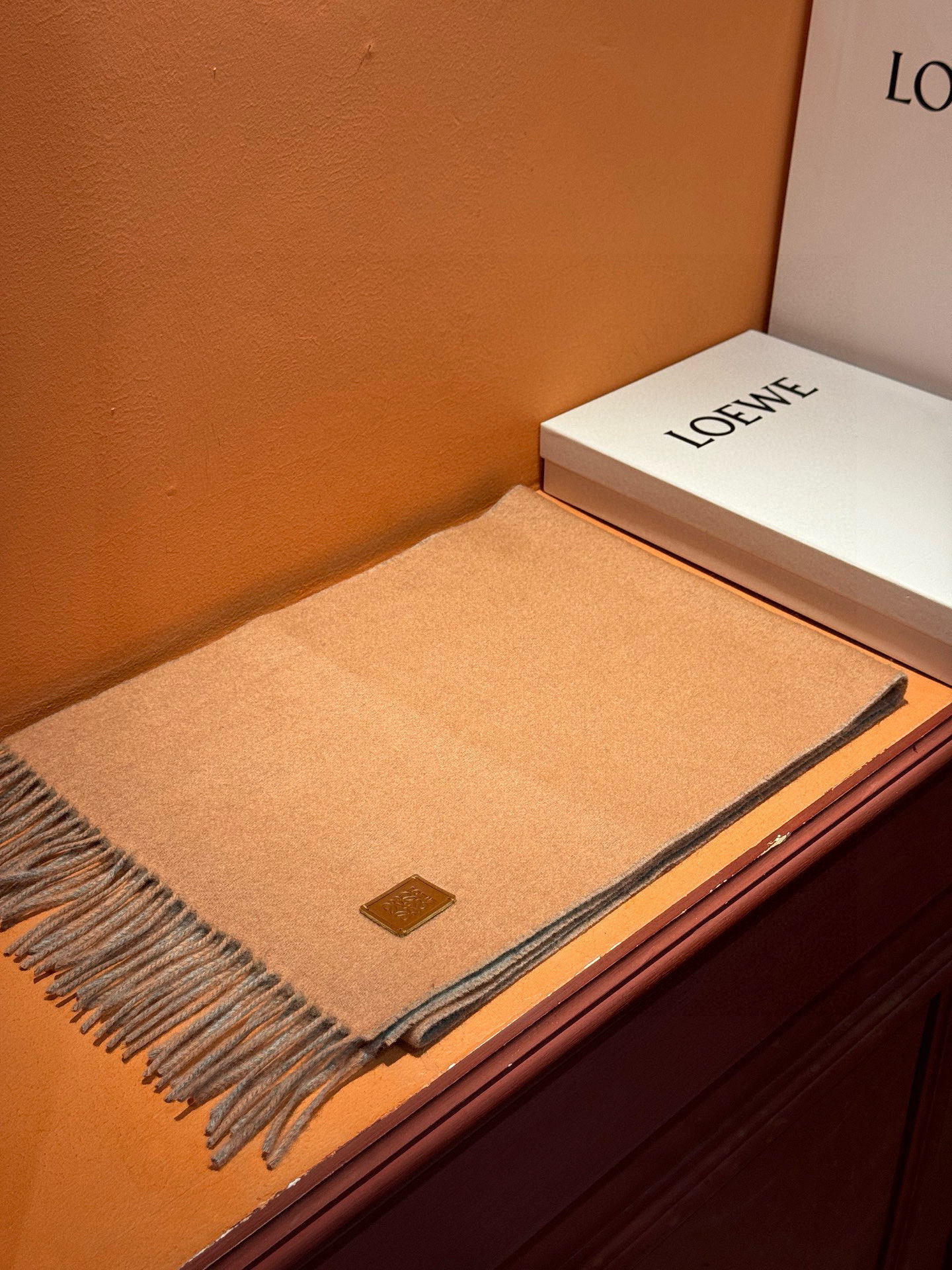 ✨✨太美了😍罗意威 情侣款 美到要尖叫😱专柜最新款🎊英伦欧美范儿 又是一款即时尚又实用的大围巾&长巾，🎆