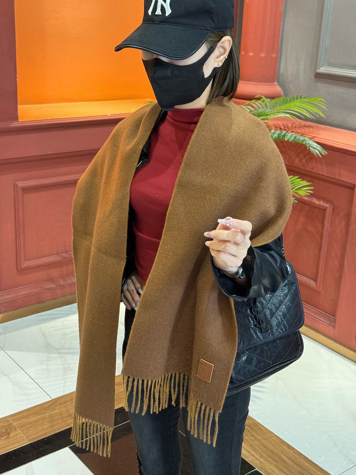 ✨✨太美了😍罗意威 情侣款 美到要尖叫😱专柜最新款🎊英伦欧美范儿 又是一款即时尚又实用的大围巾&长巾，🎆