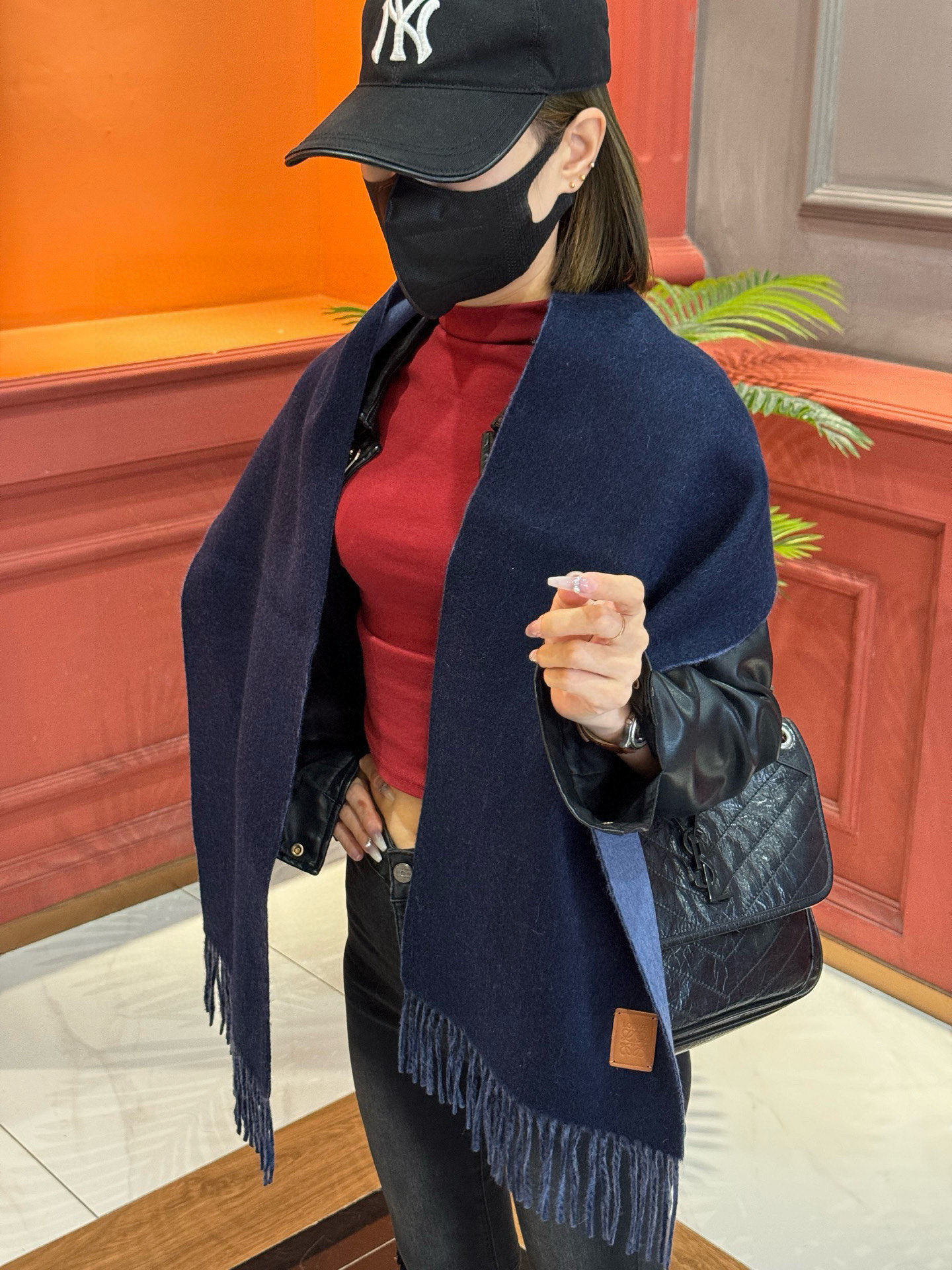 ✨✨太美了😍罗意威 情侣款 美到要尖叫😱专柜最新款🎊英伦欧美范儿 又是一款即时尚又实用的大围巾&长巾，🎆