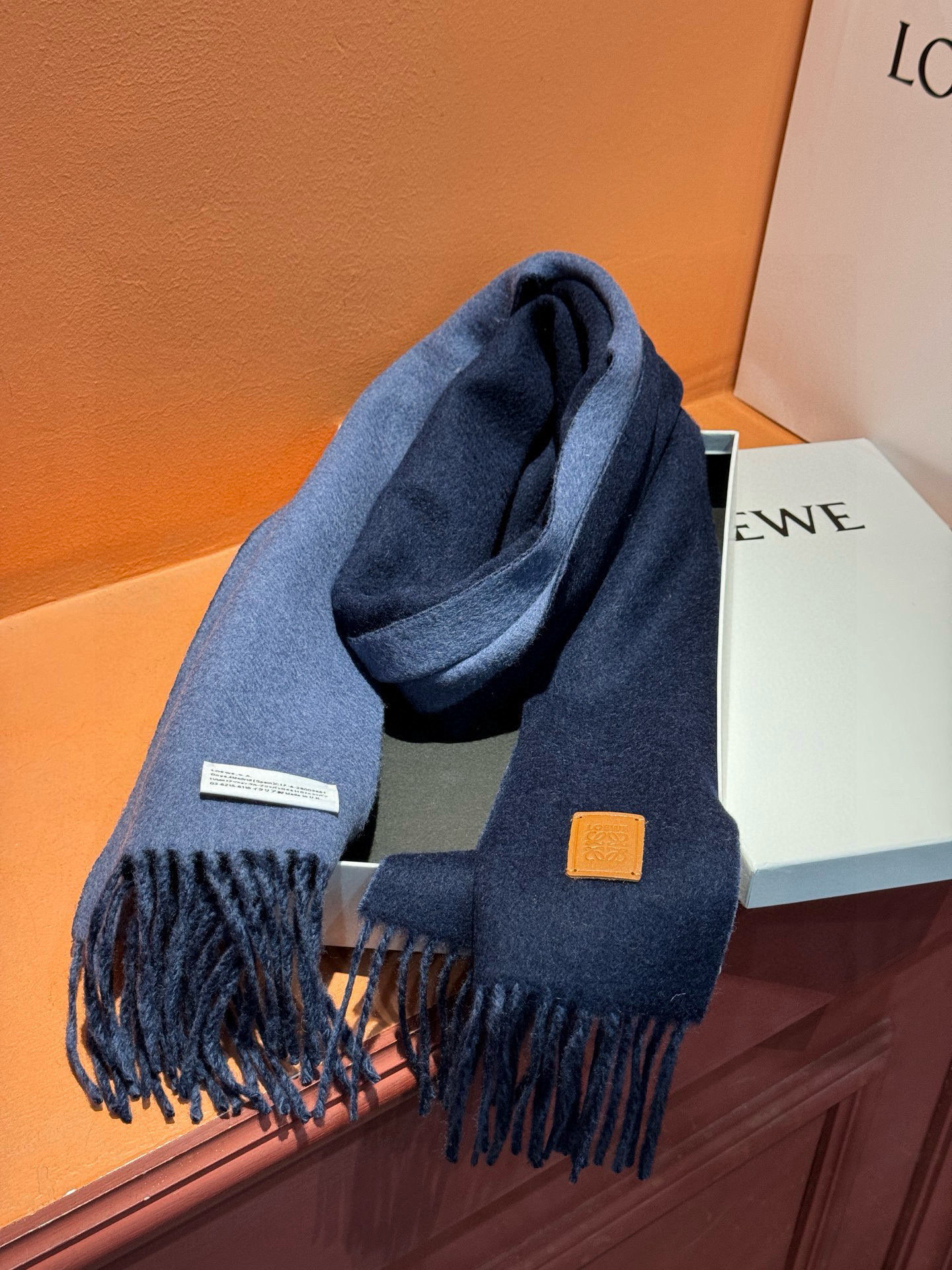 ✨✨太美了😍罗意威 情侣款 美到要尖叫😱专柜最新款🎊英伦欧美范儿 又是一款即时尚又实用的大围巾&长巾，🎆