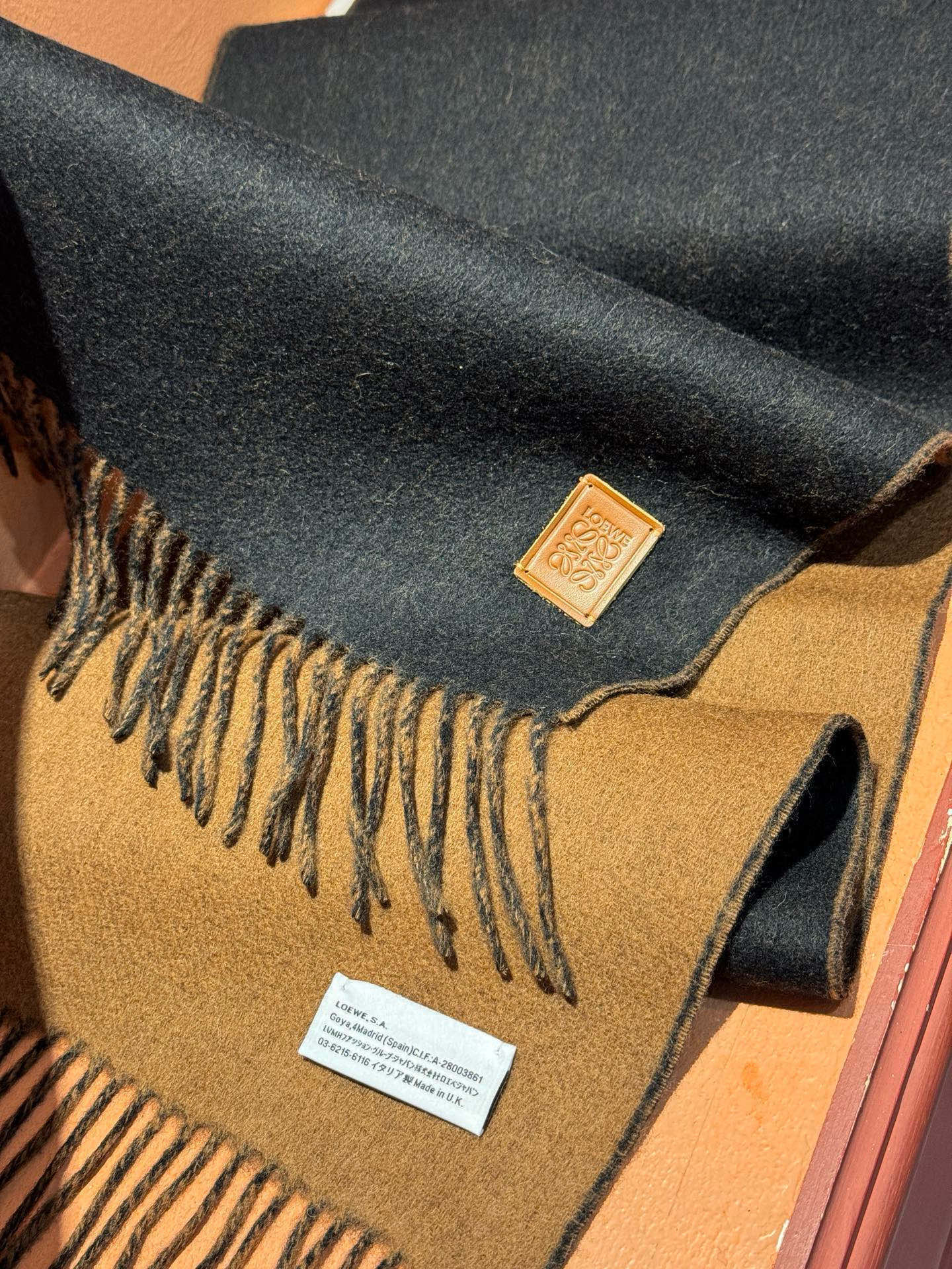 ✨✨太美了😍罗意威 情侣款 美到要尖叫😱专柜最新款🎊英伦欧美范儿 又是一款即时尚又实用的大围巾&长巾，🎆