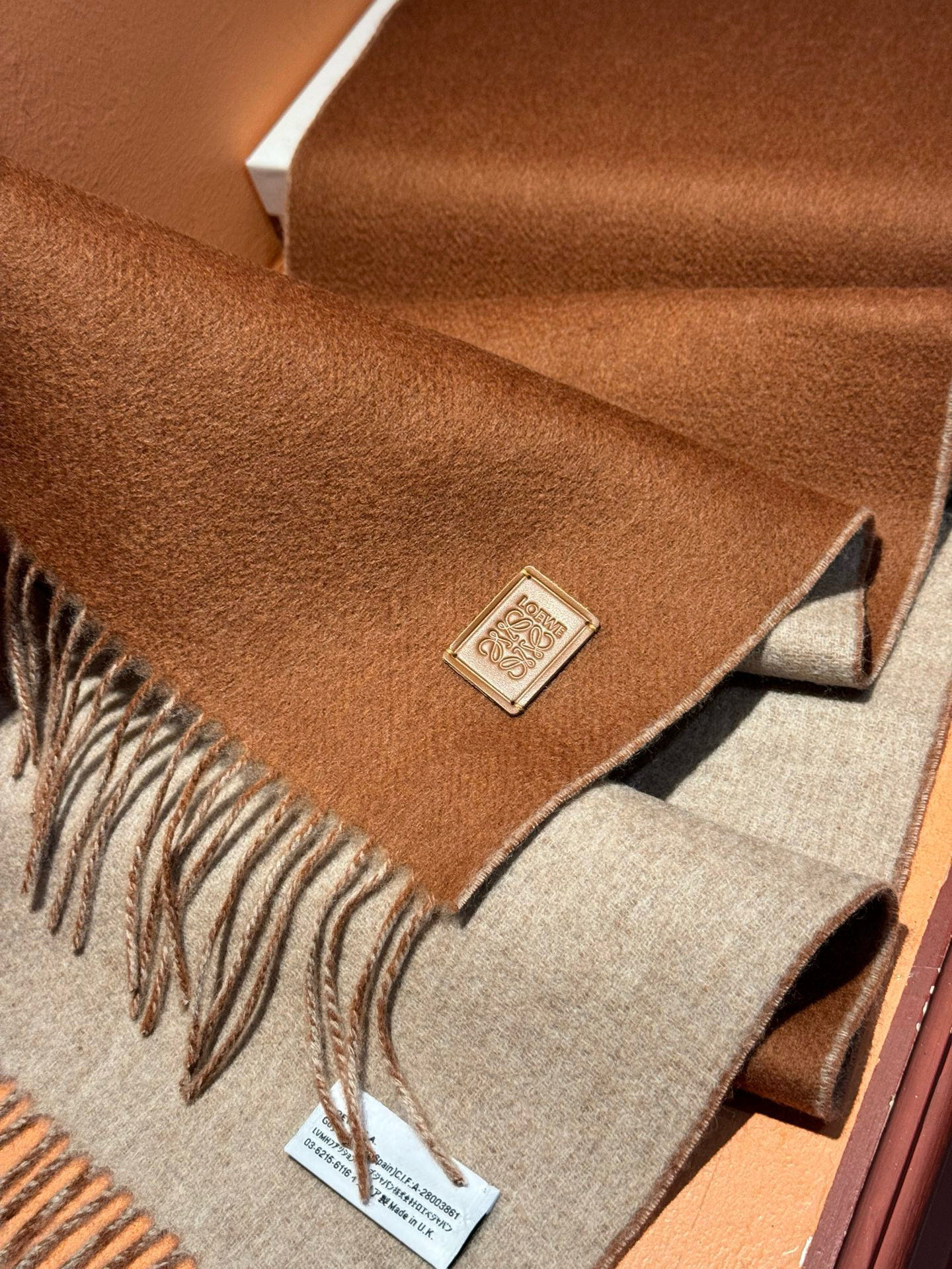 ✨✨太美了😍罗意威 情侣款 美到要尖叫😱专柜最新款🎊英伦欧美范儿 又是一款即时尚又实用的大围巾&长巾，🎆