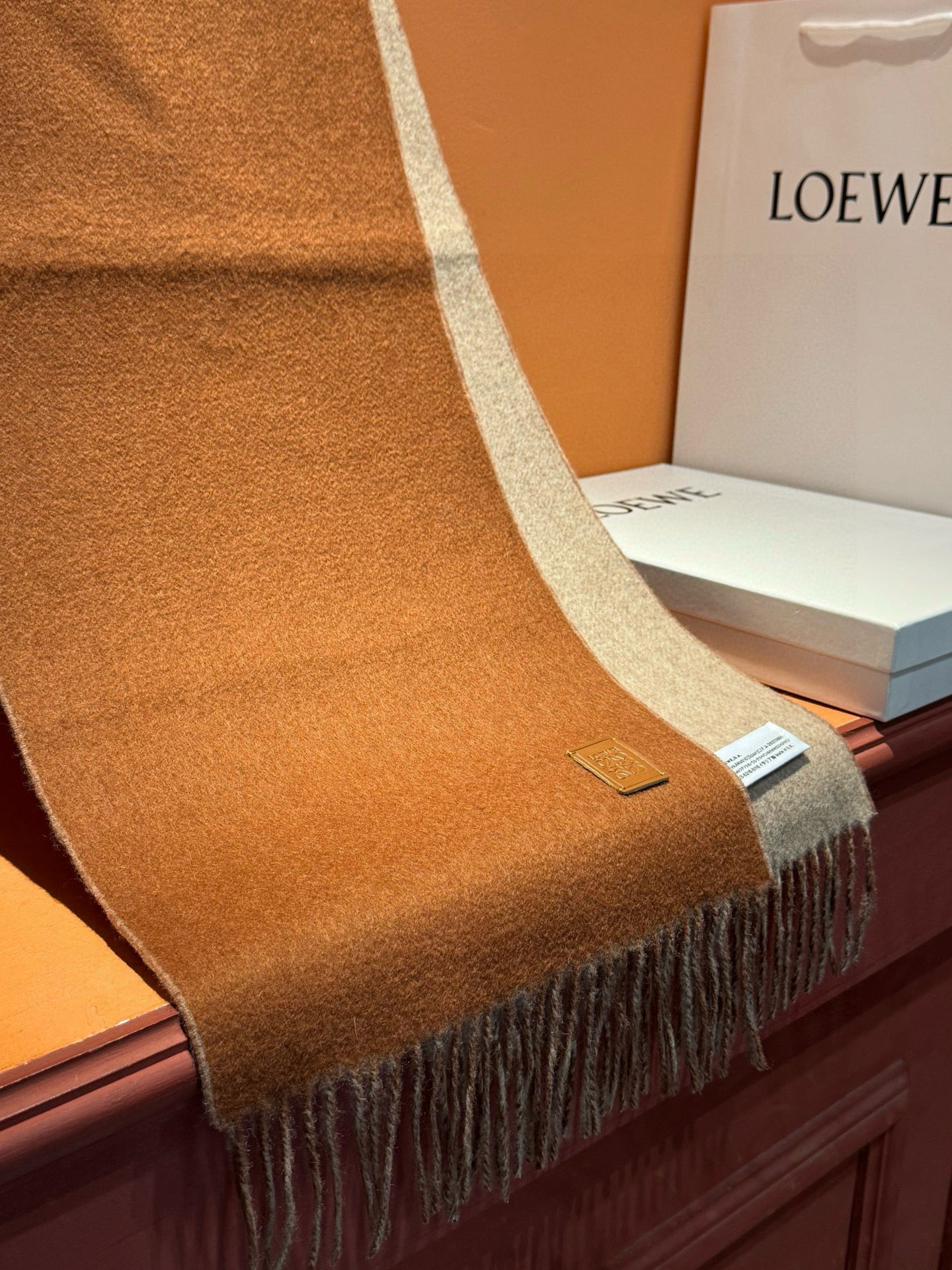 ✨✨太美了😍罗意威 情侣款 美到要尖叫😱专柜最新款🎊英伦欧美范儿 又是一款即时尚又实用的大围巾&长巾，🎆