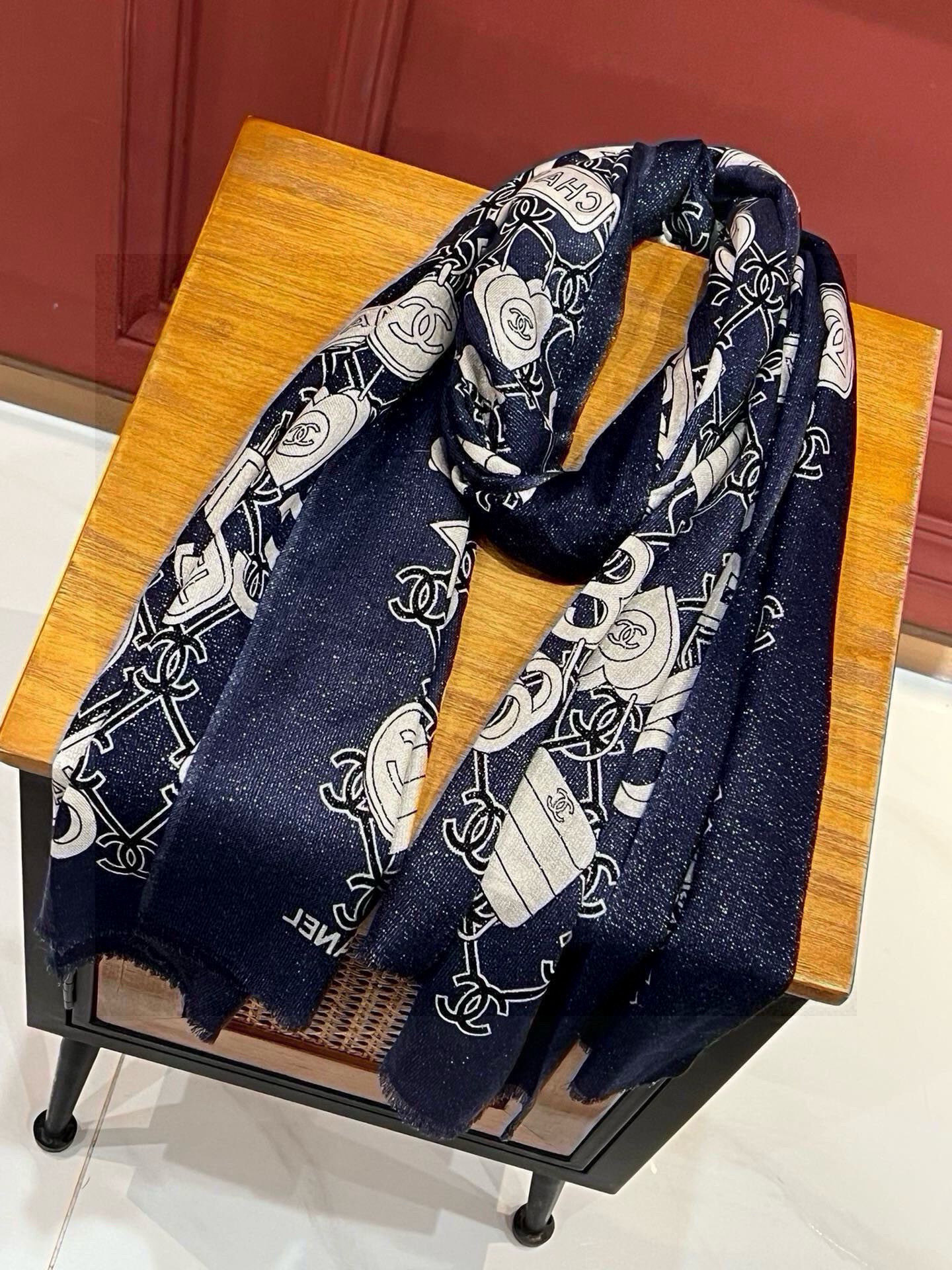 会发光发亮的围巾 💄💋新款客供银线💖羊绒面料长巾 😘美翻了[流泪]【银线心愿锁长巾】御用殿堂级极‼️新款