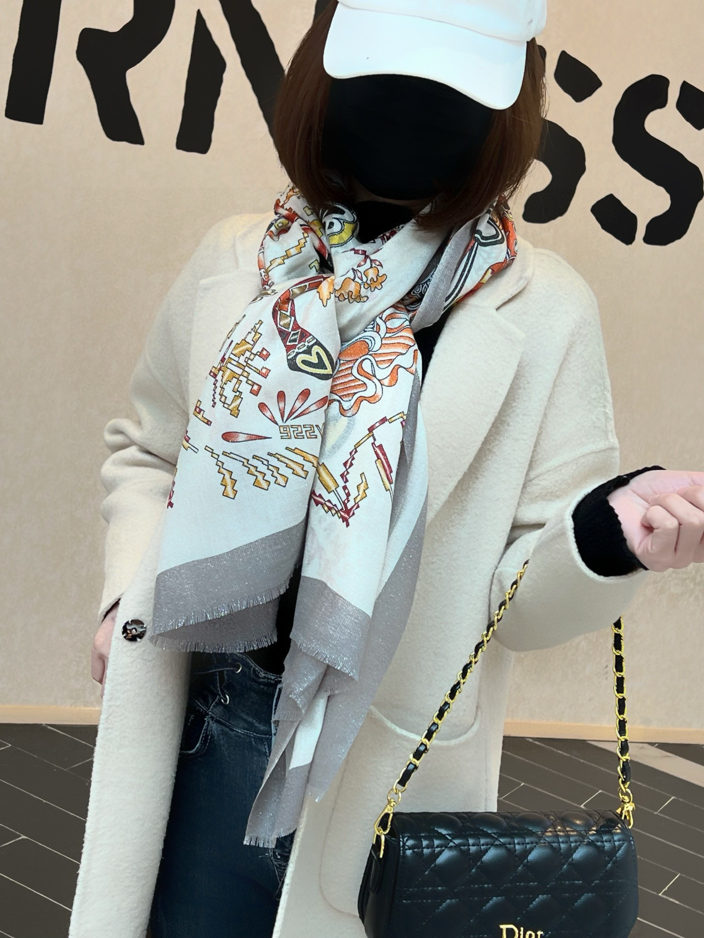 会发光发亮的围巾 爱马仕 专柜同步 买了都说好看羊绒印花‼️推荐💕顶级工艺超值‼️爱马仕专柜爆款🎁🎁羊绒