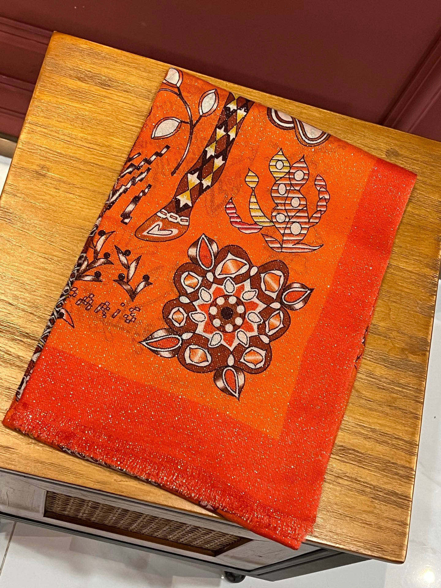 会发光发亮的围巾 爱马仕 专柜同步 买了都说好看羊绒印花‼️推荐💕顶级工艺超值‼️爱马仕专柜爆款🎁🎁羊绒