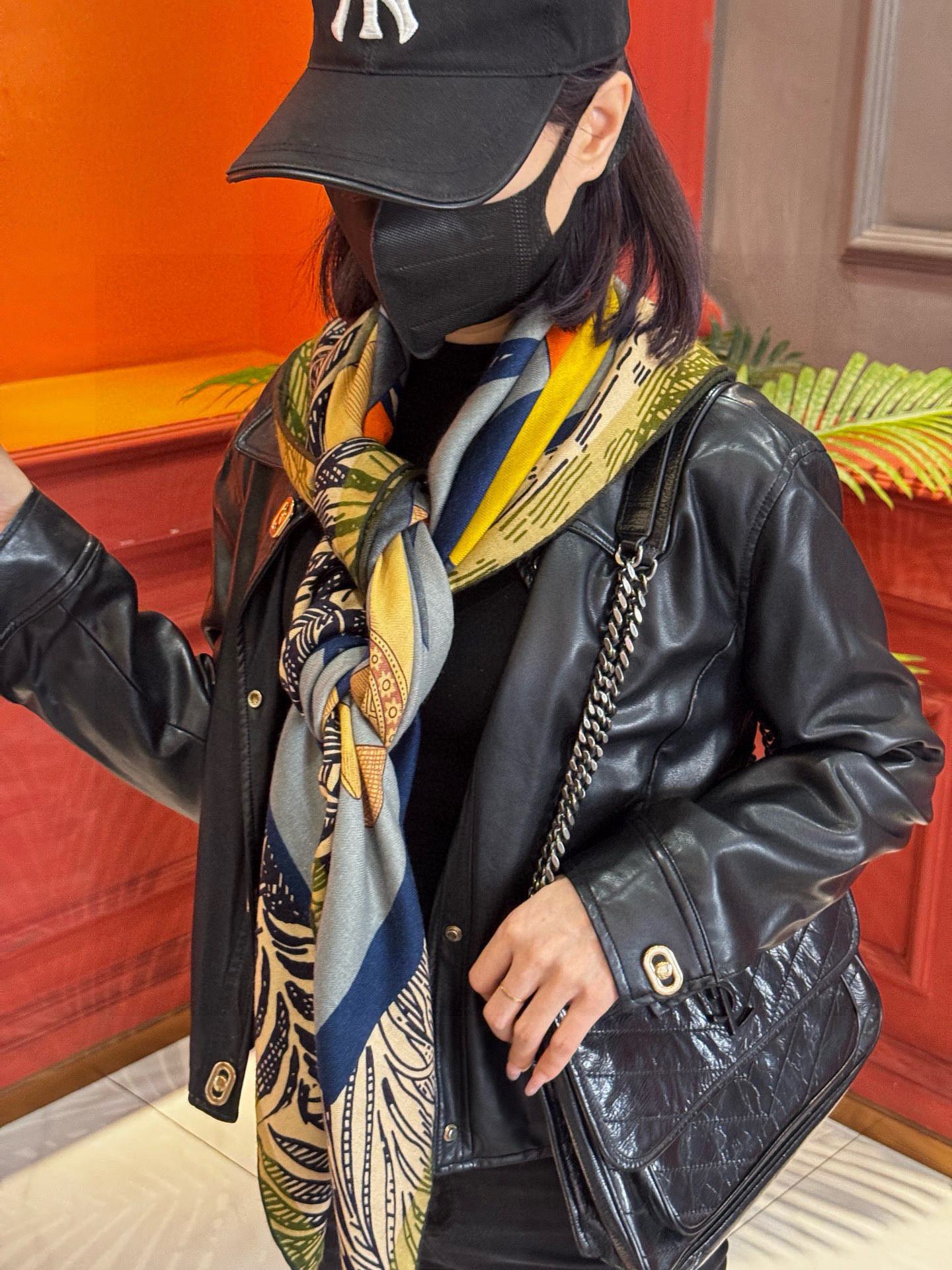 H，目前最热门的 “超现实爱马仕枢纽” 风靡全宇宙，听名字就充斥着未来空间♥️艺术品一样的存在，会绝版的