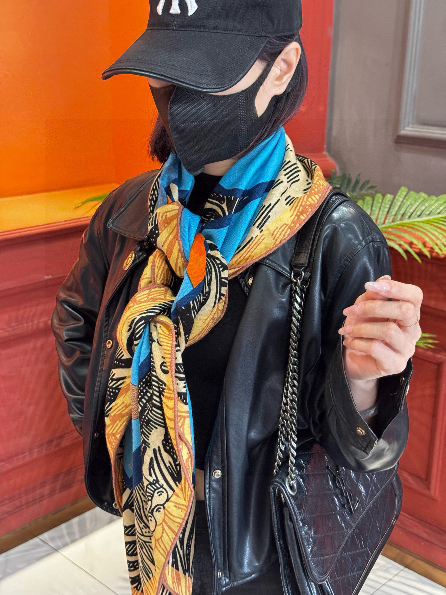 H，目前最热门的 “超现实爱马仕枢纽” 风靡全宇宙，听名字就充斥着未来空间♥️艺术品一样的存在，会绝版的