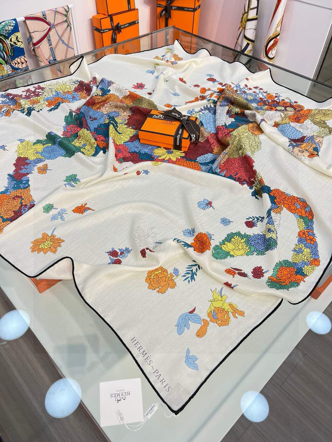 ❤ 双面同色【▪️卓尔不凡，高级有气场！！】非常抬人，带点故事的精彩！永远加分的hermes艺术单品！美