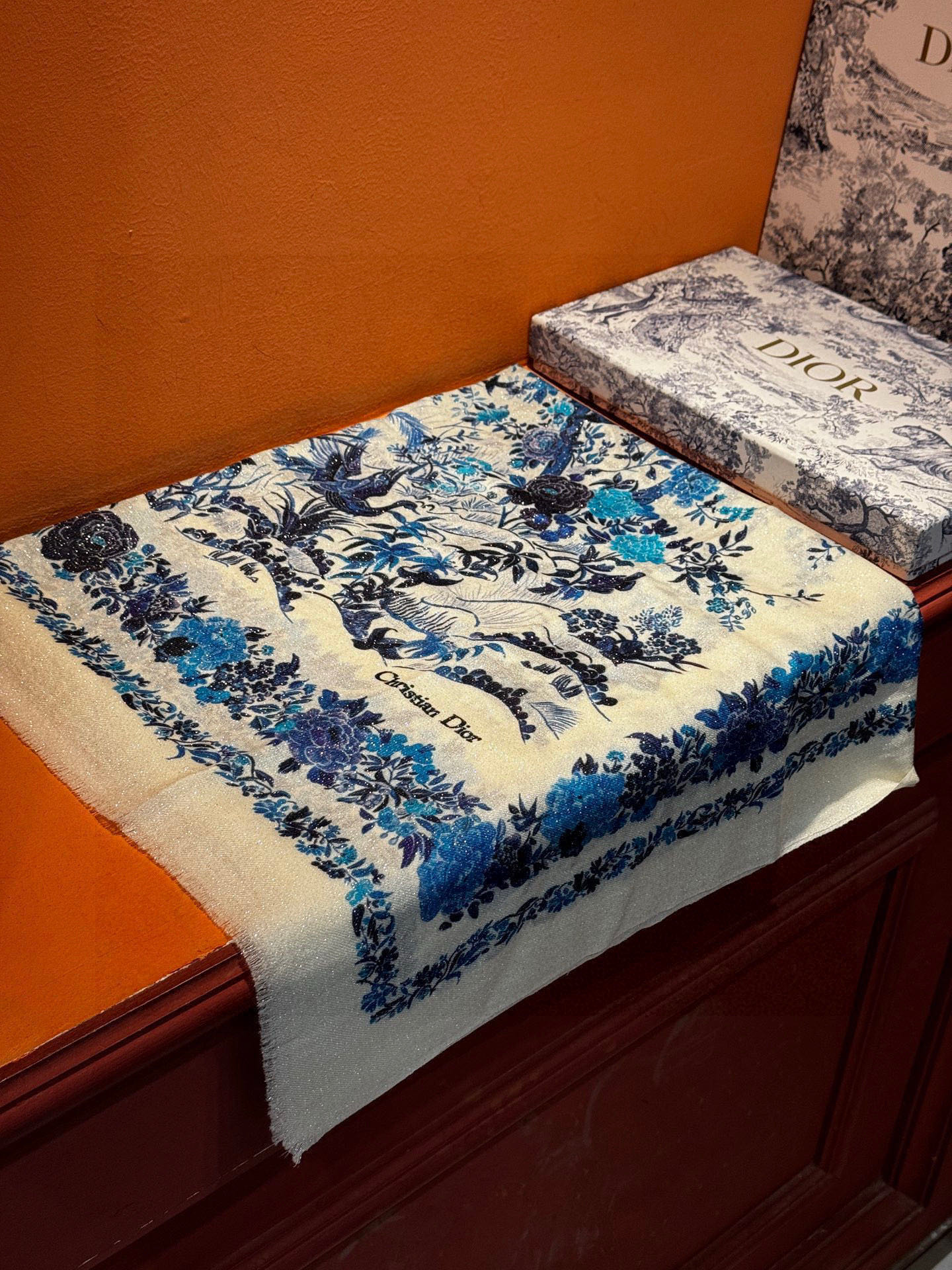 ✨✨【金银丝款】Dior专柜款～就是告诉大家这款必须收～上新🆕❤️ 新款长羊绒😍专柜同步🌈✨这个size