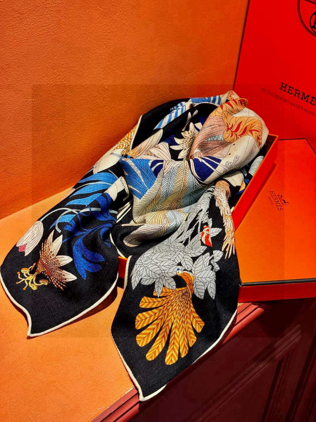 羊绒新款🆕👏买了都说好看‼️推荐💕爱马仕双面同色羊绒方巾，【奇珍乐园双面同色140】顶级工艺超值‼️爱马