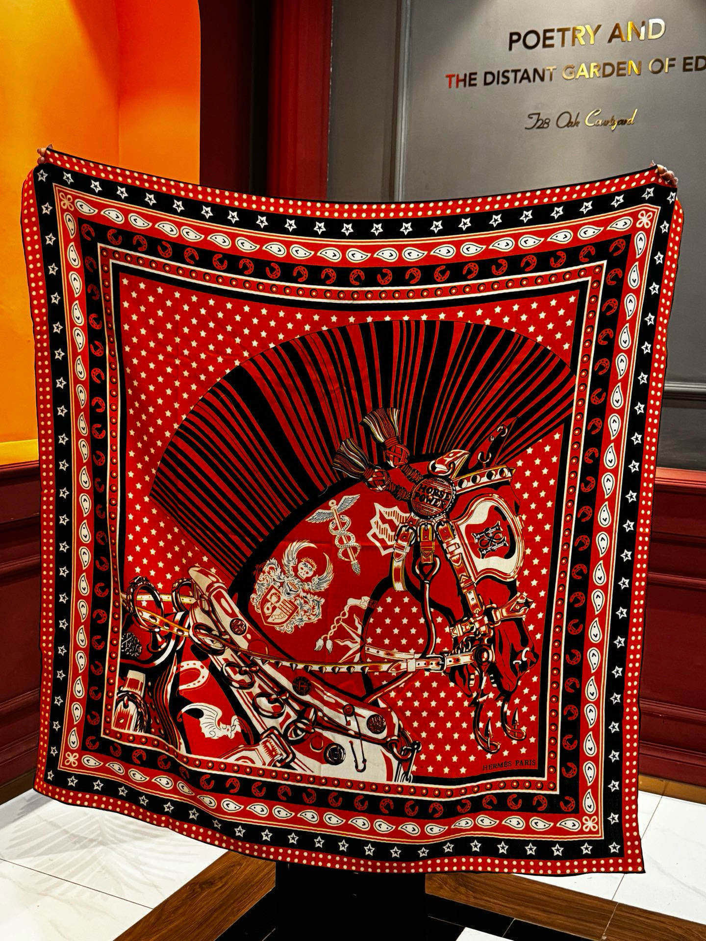 💟羊绒新款🆕👏👏买了都说好看‼️推荐💕爱马仕双面同色羊绒方巾【朋克骏马双面同色140】，顶级工艺超值‼️